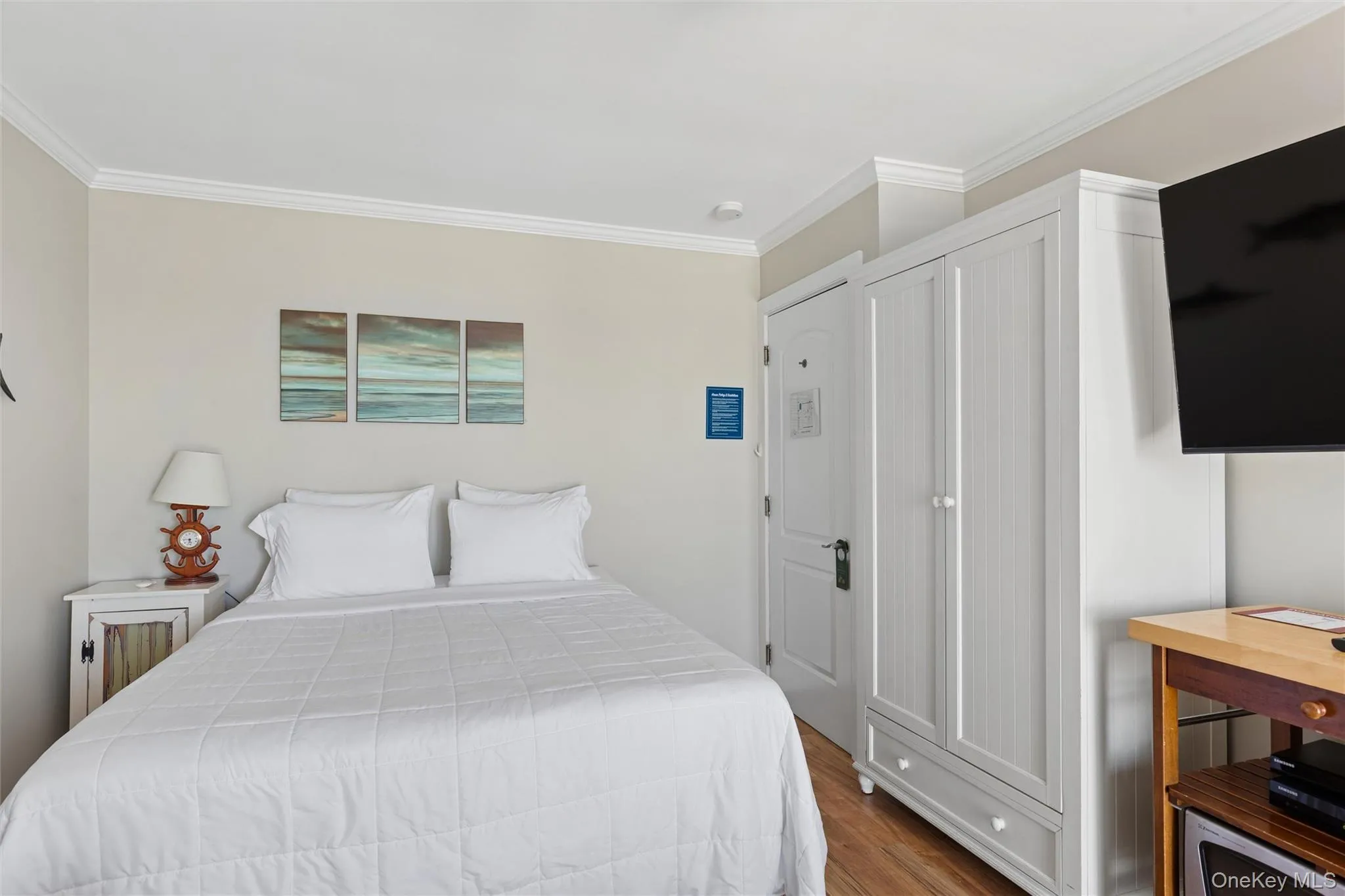 6 Soundview Drive, East Hampton, NY, 1 Bedroom Bedrooms, 2 Rooms Rooms,1 BathroomBathrooms,Residential,For Rent,Soundview,0,KEY1013790 6 Soundview Drive, East Hampton, NY, 1 Bedroom Bedrooms, 2 Rooms Rooms,1 BathroomBathrooms,Residential,For Rent,Soundview,0,KEY1013790