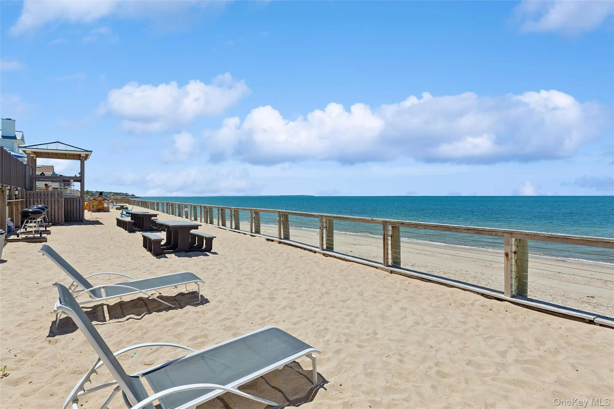 6 Soundview Drive, East Hampton, NY, 1 Bedroom Bedrooms, 2 Rooms Rooms,1 BathroomBathrooms,Residential,For Rent,Soundview,0,KEY1013790 6 Soundview Drive, East Hampton, NY, 1 Bedroom Bedrooms, 2 Rooms Rooms,1 BathroomBathrooms,Residential,For Rent,Soundview,0,KEY1013790