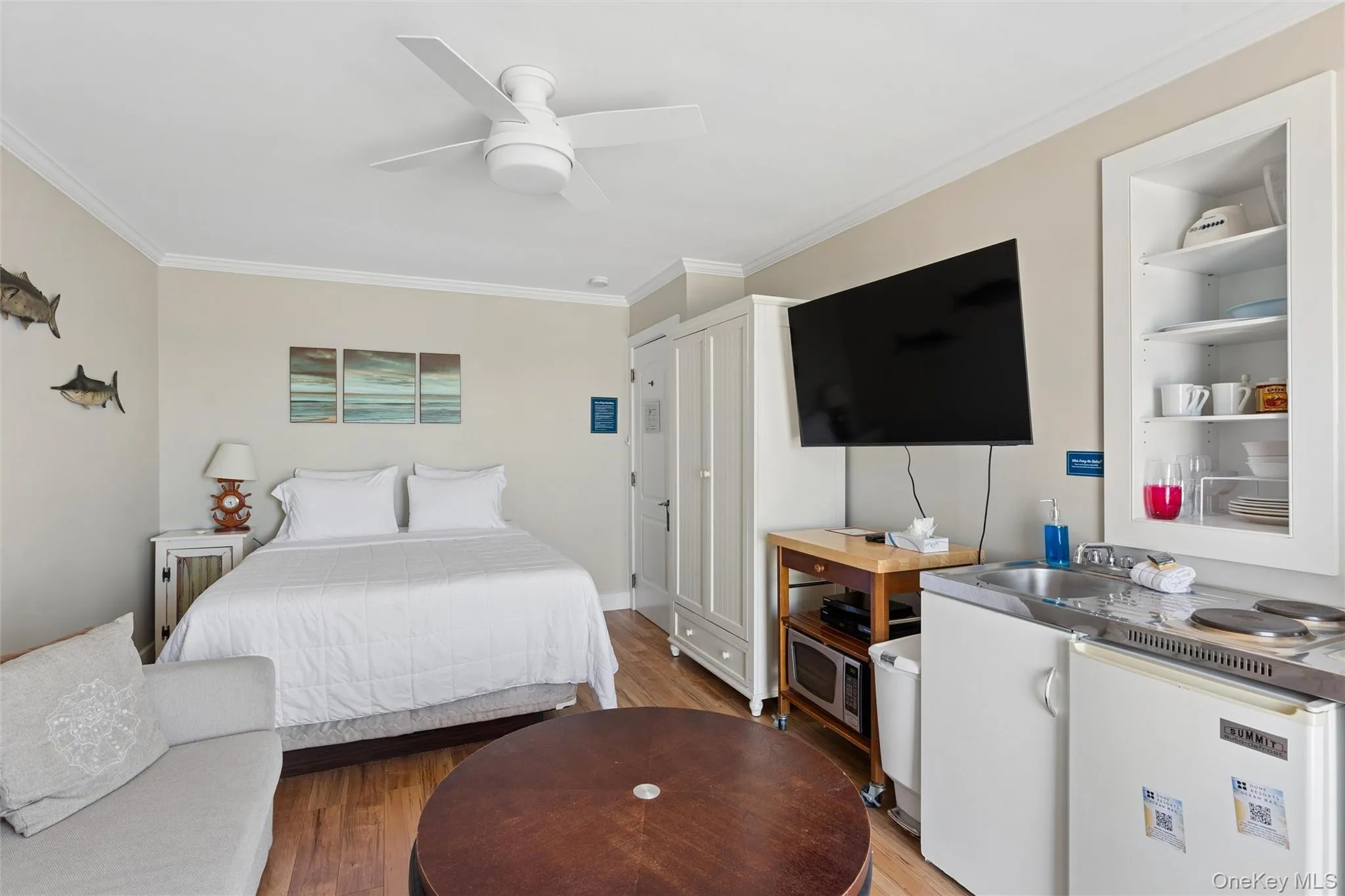 6 Soundview Drive, East Hampton, NY, 1 Bedroom Bedrooms, 2 Rooms Rooms,1 BathroomBathrooms,Residential,For Rent,Soundview,0,KEY1013790 6 Soundview Drive, East Hampton, NY, 1 Bedroom Bedrooms, 2 Rooms Rooms,1 BathroomBathrooms,Residential,For Rent,Soundview,0,KEY1013790