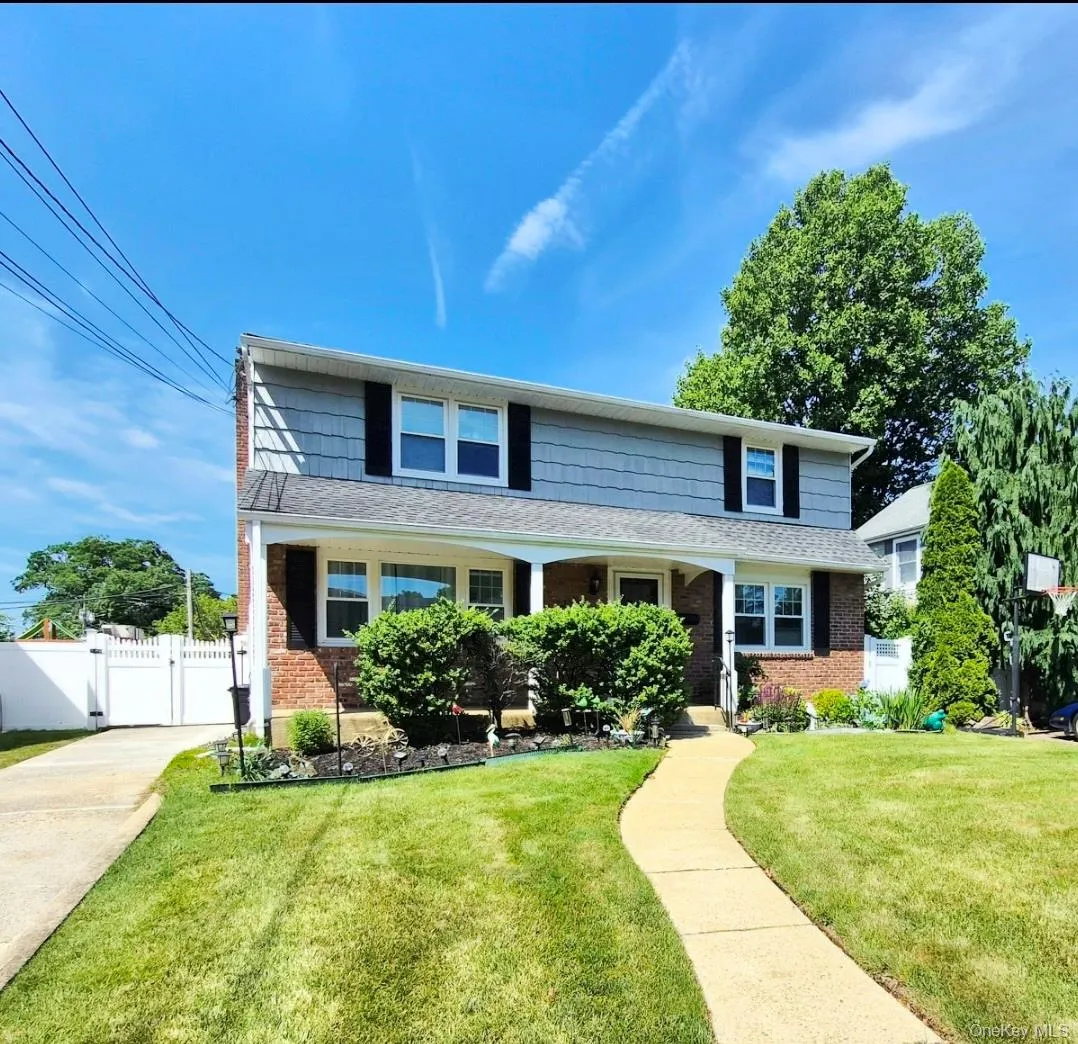 1920 Clemons Street, Hempstead, NY, 6 Bedrooms Bedrooms, 10 Rooms Rooms,2 BathroomsBathrooms,Residential,For Rent,Clemons,0,1013794 1920 Clemons Street, Hempstead, NY, 6 Bedrooms Bedrooms, 10 Rooms Rooms,2 BathroomsBathrooms,Residential,For Rent,Clemons,0,1013794