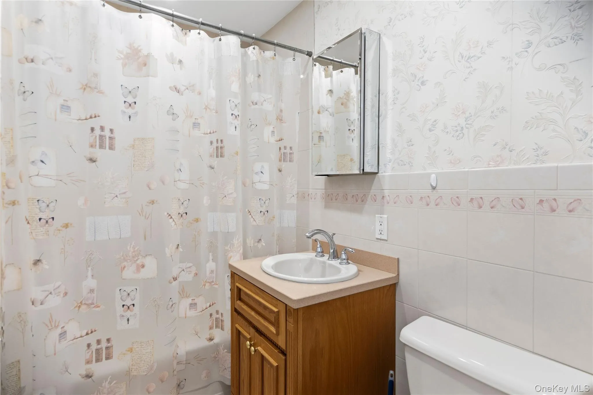 Second floor full bath Second floor full bath