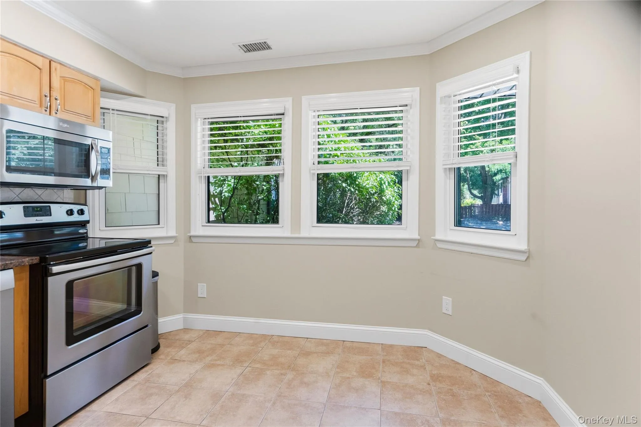5 Pond Path, Oyster Bay, NY, 3 Bedrooms Bedrooms, 6 Rooms Rooms,2 BathroomsBathrooms,Residential,For Rent,Pond,0,1013801 5 Pond Path, Oyster Bay, NY, 3 Bedrooms Bedrooms, 6 Rooms Rooms,2 BathroomsBathrooms,Residential,For Rent,Pond,0,1013801