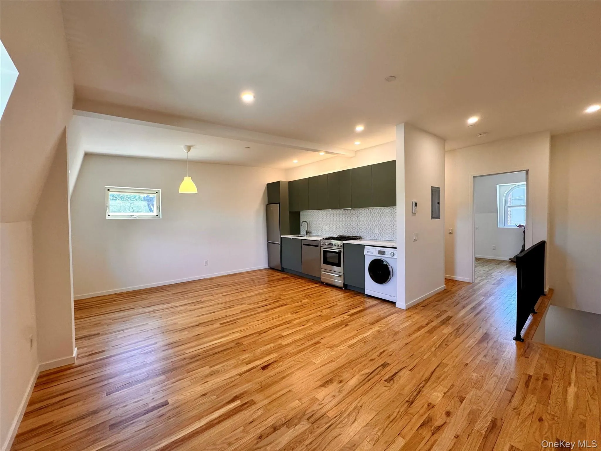 121 Lander Street, Newburgh (city), NY, 1 Bedroom Bedrooms, 3 Rooms Rooms,1 BathroomBathrooms,Residential Lease,For Rent,Lander,0,1013802 121 Lander Street, Newburgh (city), NY, 1 Bedroom Bedrooms, 3 Rooms Rooms,1 BathroomBathrooms,Residential Lease,For Rent,Lander,0,1013802