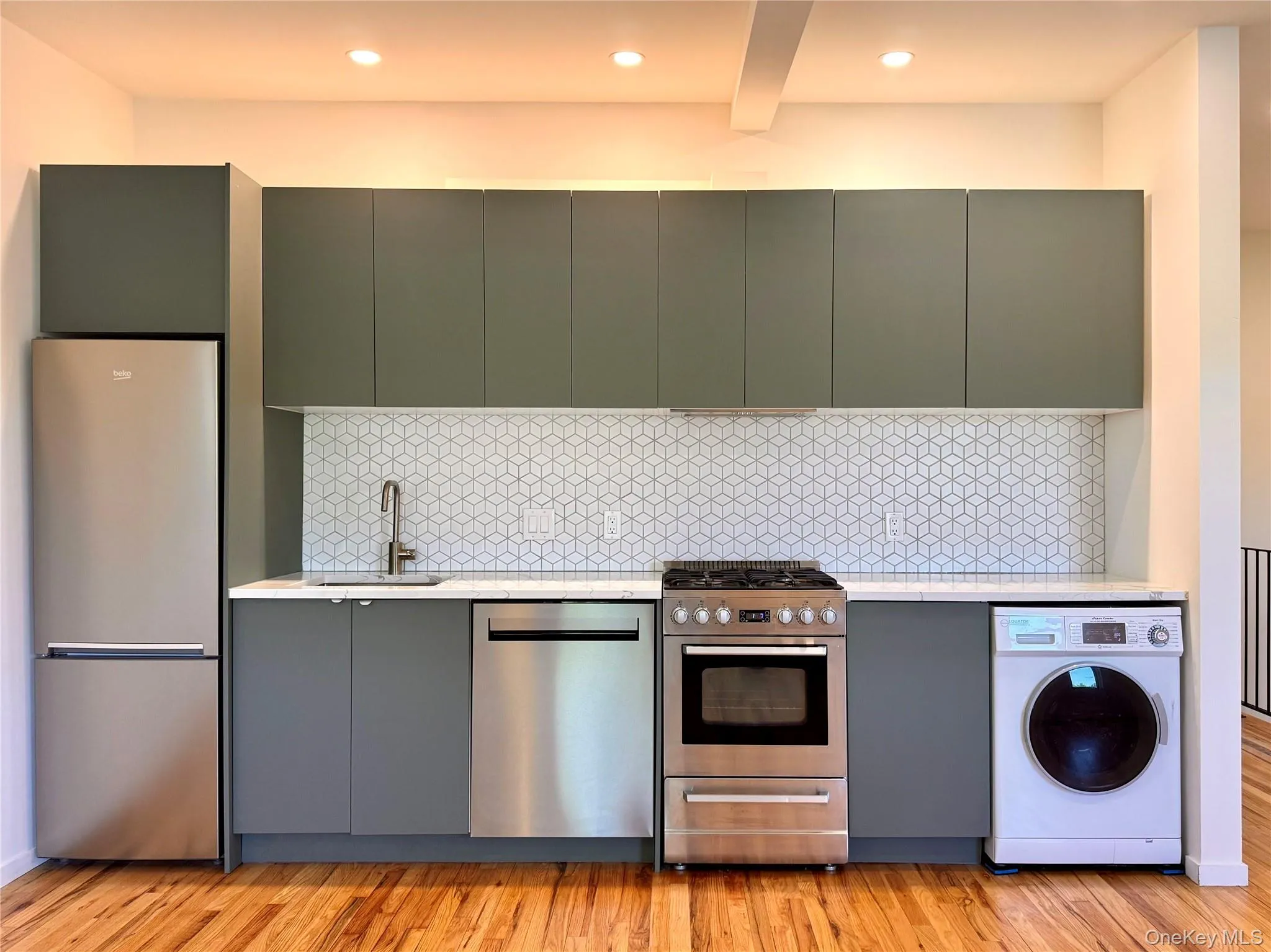 121 Lander Street, Newburgh (city), NY, 1 Bedroom Bedrooms, 3 Rooms Rooms,1 BathroomBathrooms,Residential Lease,For Rent,Lander,0,1013802 121 Lander Street, Newburgh (city), NY, 1 Bedroom Bedrooms, 3 Rooms Rooms,1 BathroomBathrooms,Residential Lease,For Rent,Lander,0,1013802