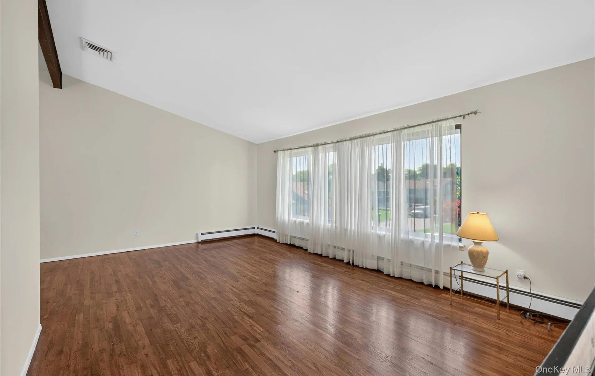 19 Branding Iron Lane, Glen Cove, NY, 4 Bedrooms Bedrooms, 9 Rooms Rooms,3 BathroomsBathrooms,Residential,For Rent,Branding Iron,0,1013803 19 Branding Iron Lane, Glen Cove, NY, 4 Bedrooms Bedrooms, 9 Rooms Rooms,3 BathroomsBathrooms,Residential,For Rent,Branding Iron,0,1013803