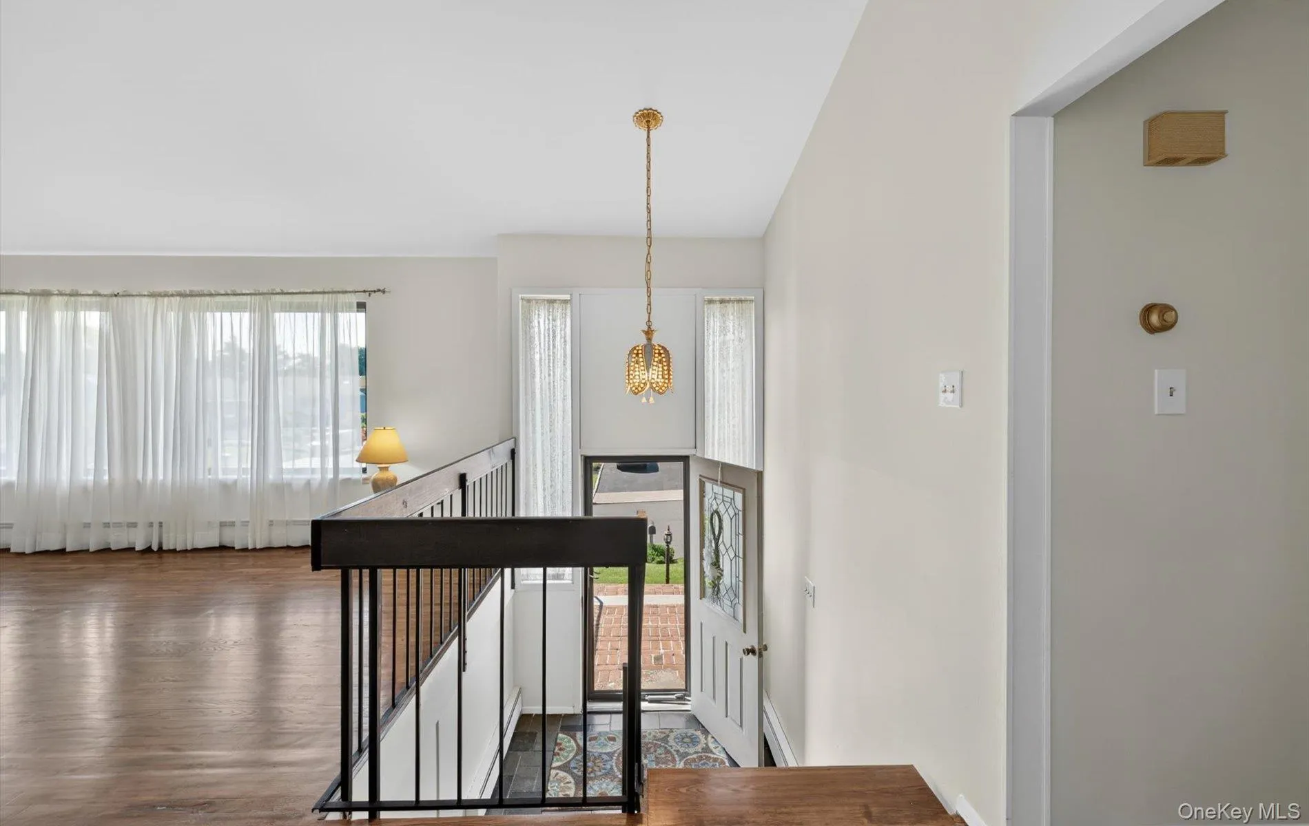 19 Branding Iron Lane, Glen Cove, NY, 4 Bedrooms Bedrooms, 9 Rooms Rooms,3 BathroomsBathrooms,Residential,For Rent,Branding Iron,0,1013803 19 Branding Iron Lane, Glen Cove, NY, 4 Bedrooms Bedrooms, 9 Rooms Rooms,3 BathroomsBathrooms,Residential,For Rent,Branding Iron,0,1013803