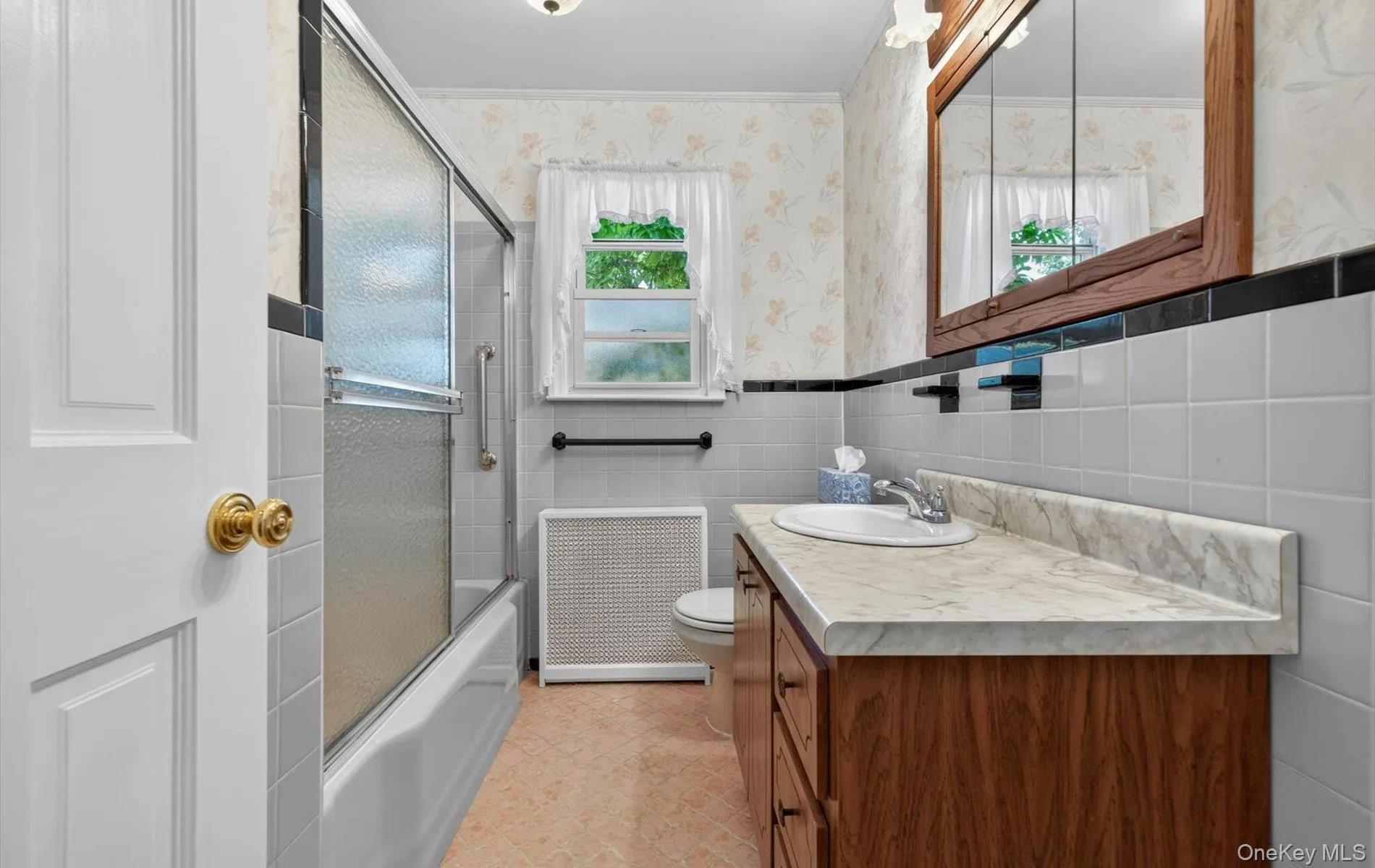 88 Philadelphia Avenue, Oyster Bay, NY, 4 Bedrooms Bedrooms, 6 Rooms Rooms,2 BathroomsBathrooms,Residential,For Rent,Philadelphia,0,1013806 88 Philadelphia Avenue, Oyster Bay, NY, 4 Bedrooms Bedrooms, 6 Rooms Rooms,2 BathroomsBathrooms,Residential,For Rent,Philadelphia,0,1013806