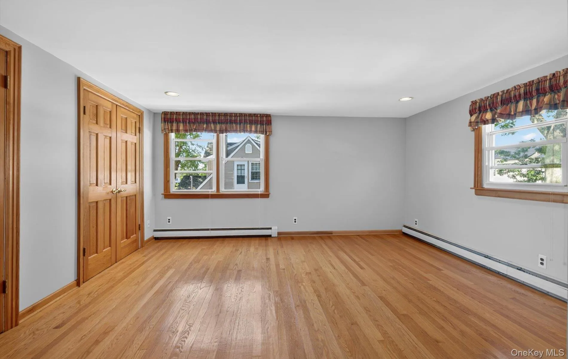 88 Philadelphia Avenue, Oyster Bay, NY, 4 Bedrooms Bedrooms, 6 Rooms Rooms,2 BathroomsBathrooms,Residential,For Rent,Philadelphia,0,1013806 88 Philadelphia Avenue, Oyster Bay, NY, 4 Bedrooms Bedrooms, 6 Rooms Rooms,2 BathroomsBathrooms,Residential,For Rent,Philadelphia,0,1013806