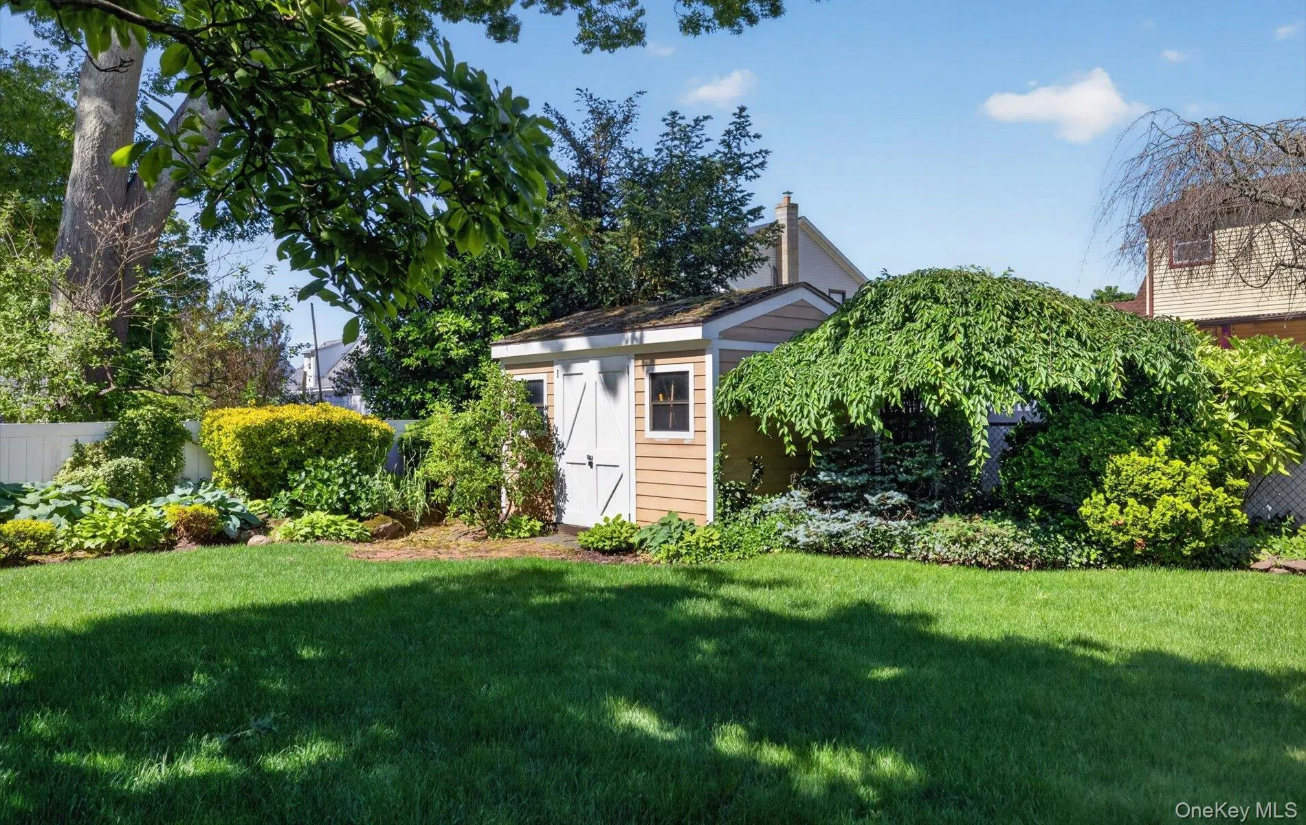 88 Philadelphia Avenue, Oyster Bay, NY, 4 Bedrooms Bedrooms, 6 Rooms Rooms,2 BathroomsBathrooms,Residential,For Rent,Philadelphia,0,1013806 88 Philadelphia Avenue, Oyster Bay, NY, 4 Bedrooms Bedrooms, 6 Rooms Rooms,2 BathroomsBathrooms,Residential,For Rent,Philadelphia,0,1013806