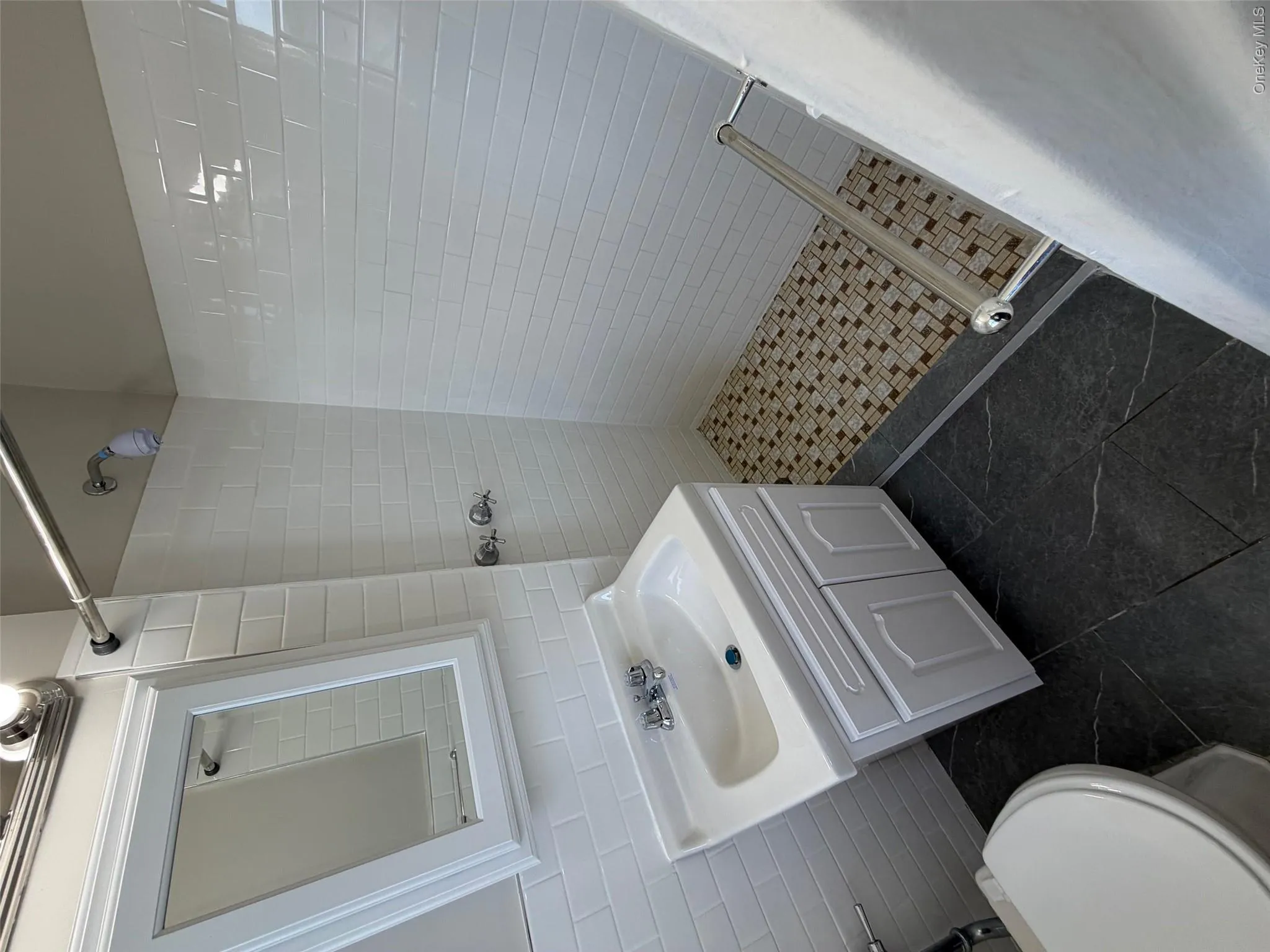 709 Waburton Avenue, Yonkers, NY, 2 Bedrooms Bedrooms, 4 Rooms Rooms,2 BathroomsBathrooms,Residential,For Rent,Waburton,0,1013808 709 Waburton Avenue, Yonkers, NY, 2 Bedrooms Bedrooms, 4 Rooms Rooms,2 BathroomsBathrooms,Residential,For Rent,Waburton,0,1013808