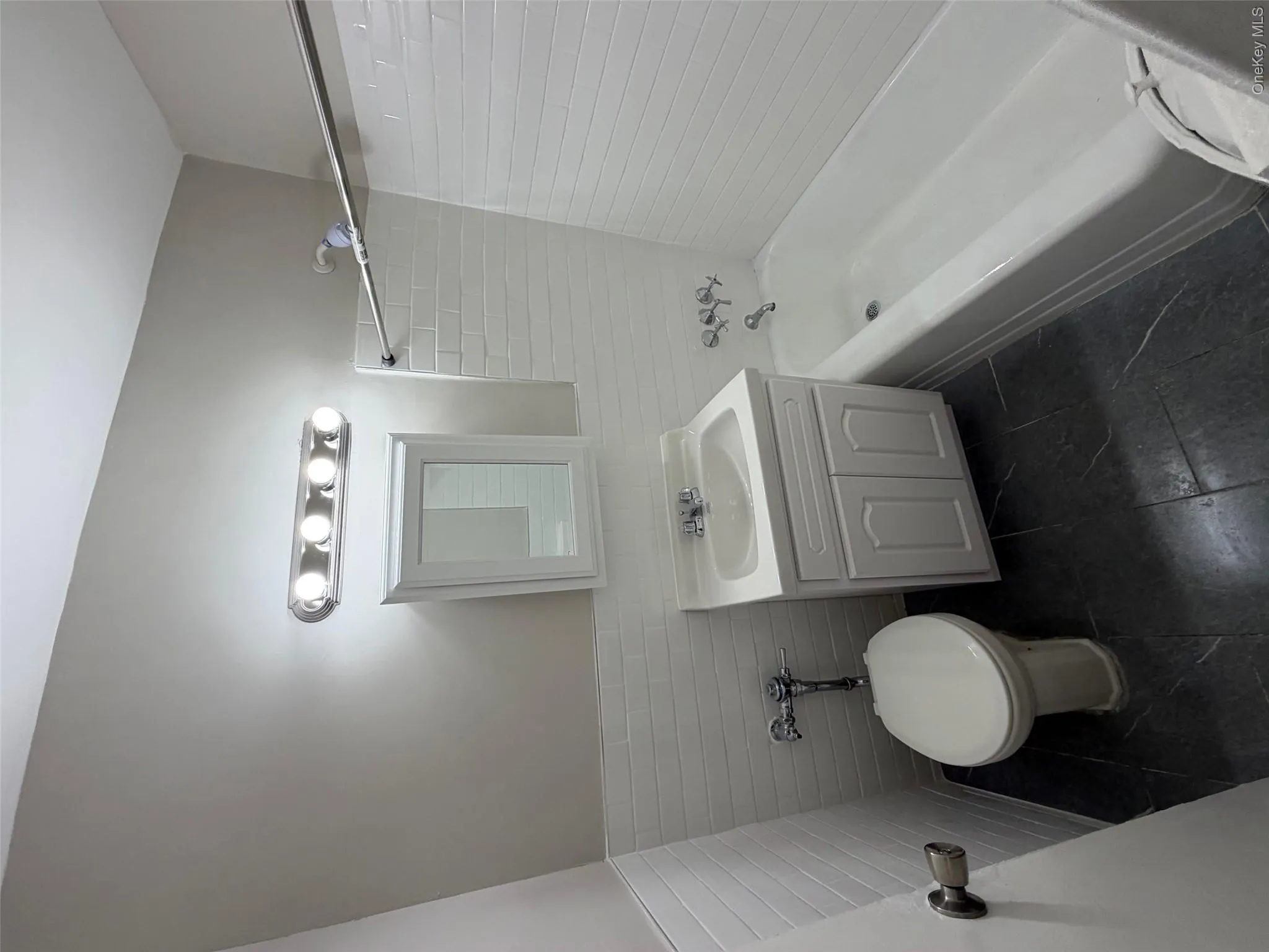 709 Waburton Avenue, Yonkers, NY, 2 Bedrooms Bedrooms, 4 Rooms Rooms,2 BathroomsBathrooms,Residential,For Rent,Waburton,0,1013808 709 Waburton Avenue, Yonkers, NY, 2 Bedrooms Bedrooms, 4 Rooms Rooms,2 BathroomsBathrooms,Residential,For Rent,Waburton,0,1013808