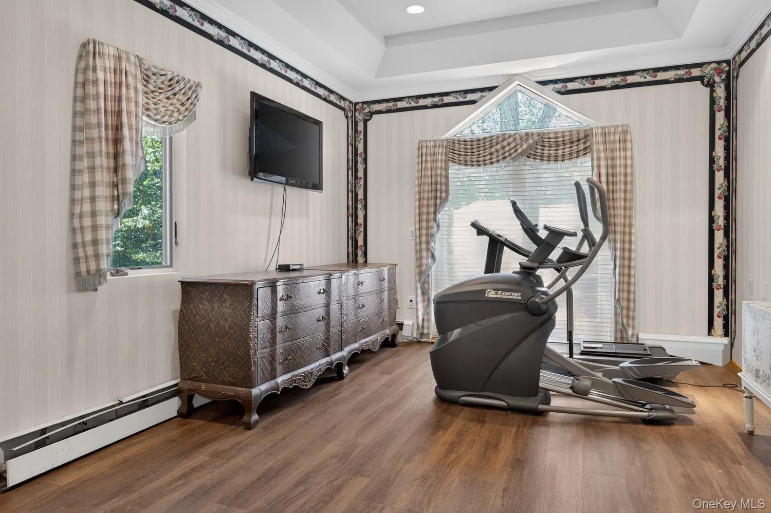 12 Locust Lane, North Hempstead, NY, 5 Bedrooms Bedrooms, 10 Rooms Rooms,3 BathroomsBathrooms,Residential,For Rent,Locust,0,KEY1013813 12 Locust Lane, North Hempstead, NY, 5 Bedrooms Bedrooms, 10 Rooms Rooms,3 BathroomsBathrooms,Residential,For Rent,Locust,0,KEY1013813