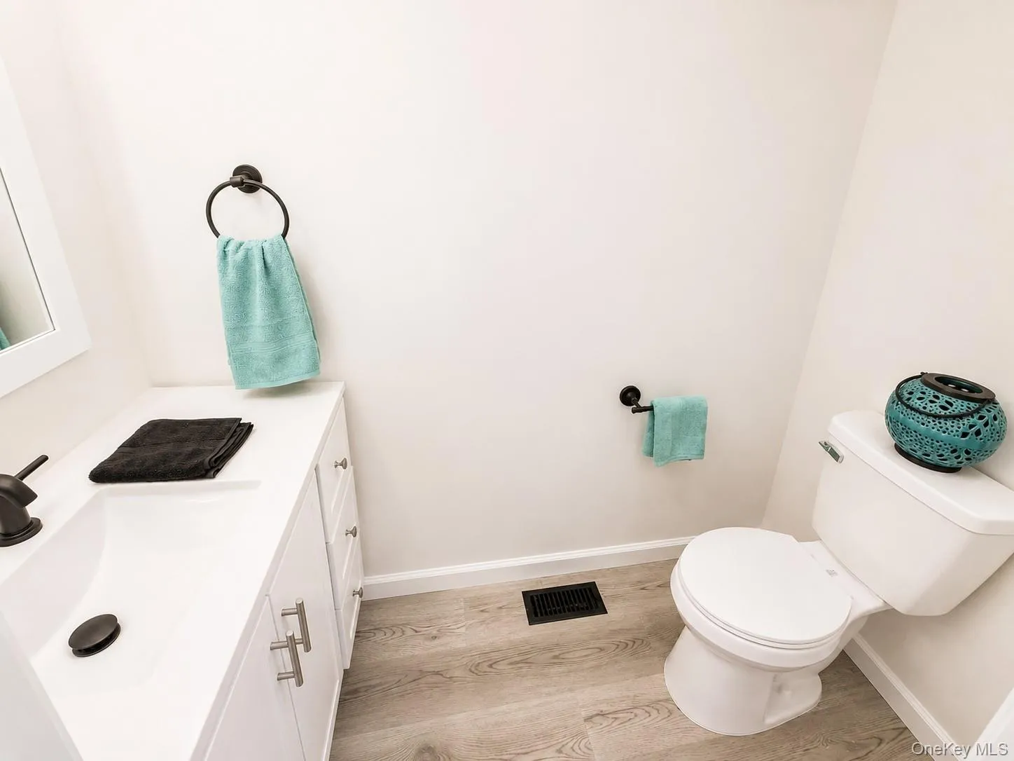 37-39 Wisner Avenue, Middletown, NY, 3 Bedrooms Bedrooms, 10 Rooms Rooms,2 BathroomsBathrooms,Residential,For Rent,Wisner,0,1013818 37-39 Wisner Avenue, Middletown, NY, 3 Bedrooms Bedrooms, 10 Rooms Rooms,2 BathroomsBathrooms,Residential,For Rent,Wisner,0,1013818
