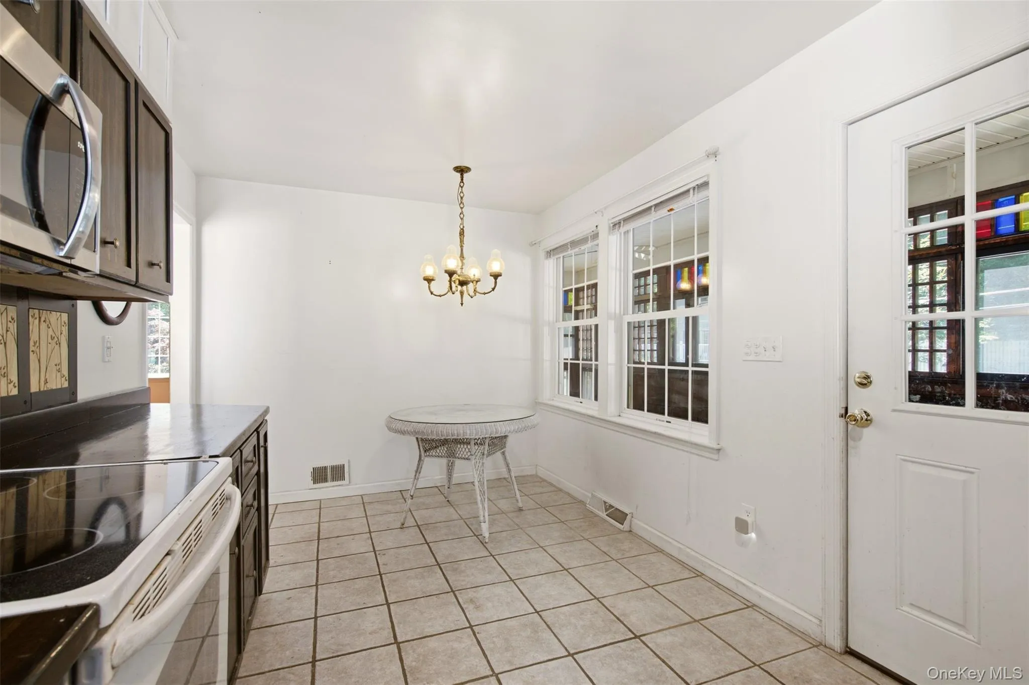 300 Mc Kinley Terrace, Huntington, NY, 4 Bedrooms Bedrooms, 10 Rooms Rooms,4 BathroomsBathrooms,Residential,For Rent,Mc Kinley,0,1013820 300 Mc Kinley Terrace, Huntington, NY, 4 Bedrooms Bedrooms, 10 Rooms Rooms,4 BathroomsBathrooms,Residential,For Rent,Mc Kinley,0,1013820