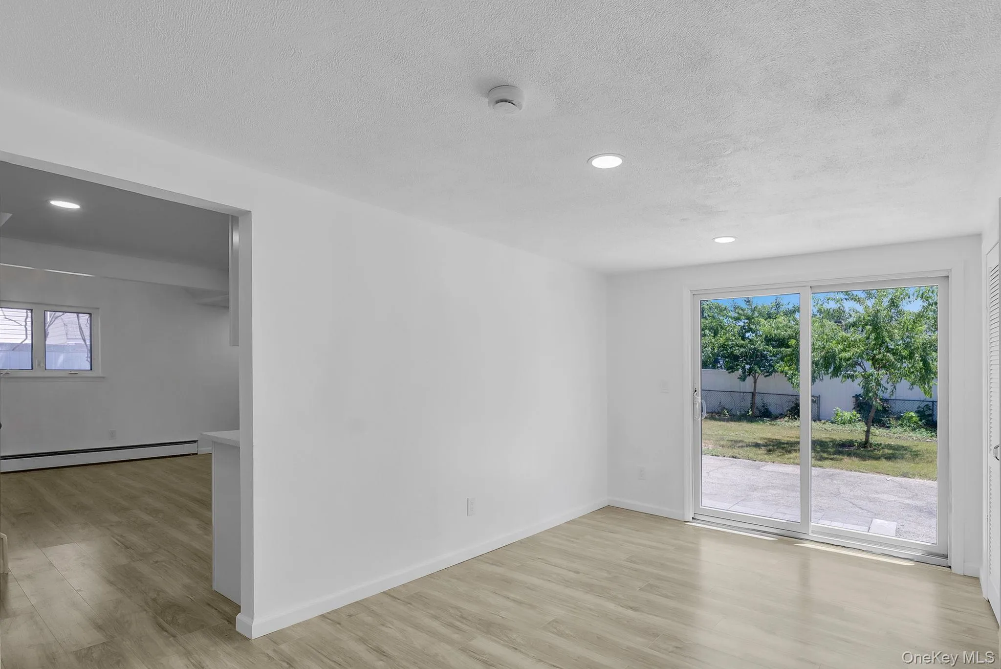 18 Lark Drive, Brookhaven, NY, 4 Bedrooms Bedrooms, 9 Rooms Rooms,2 BathroomsBathrooms,Residential,For Rent,Lark,0,1013822 18 Lark Drive, Brookhaven, NY, 4 Bedrooms Bedrooms, 9 Rooms Rooms,2 BathroomsBathrooms,Residential,For Rent,Lark,0,1013822