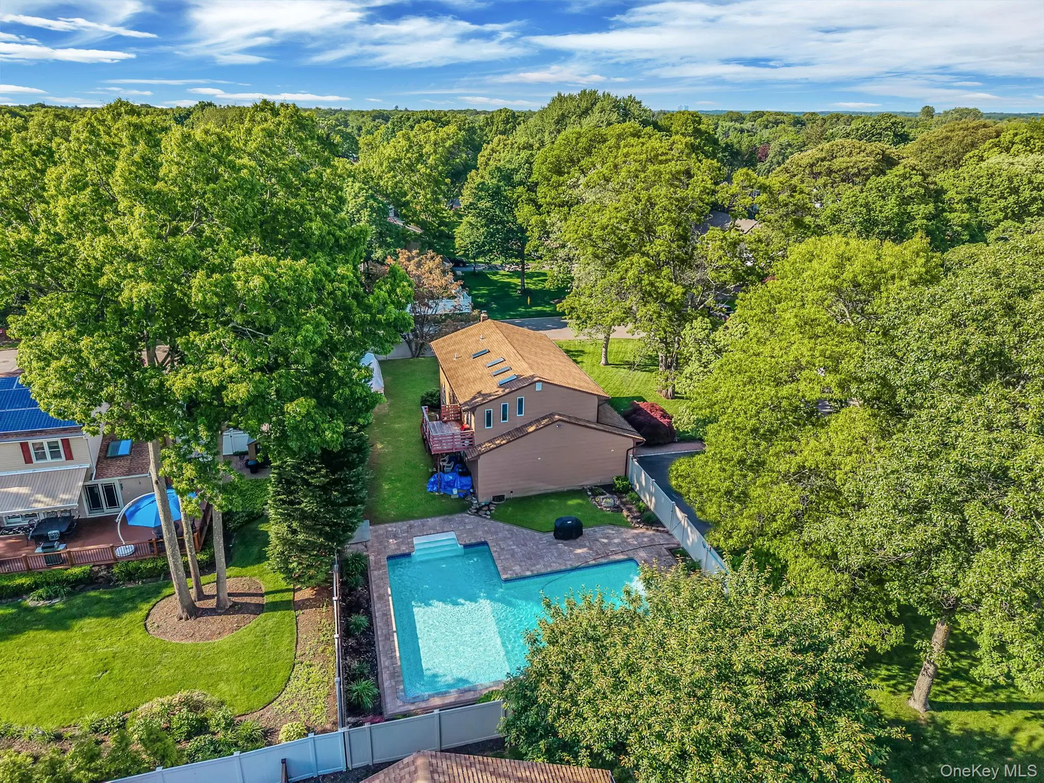 26 Heritage Place, Smithtown, NY, 4 Bedrooms Bedrooms, 10 Rooms Rooms,2 BathroomsBathrooms,Residential,For Rent,Heritage,0,1013825 26 Heritage Place, Smithtown, NY, 4 Bedrooms Bedrooms, 10 Rooms Rooms,2 BathroomsBathrooms,Residential,For Rent,Heritage,0,1013825