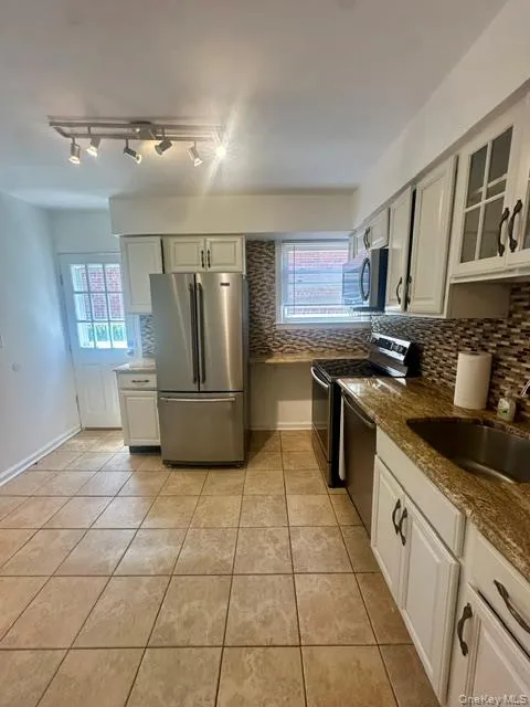 538 Park Avenue, Long Beach, NY, 2 Bedrooms Bedrooms, 5 Rooms Rooms,1 BathroomBathrooms,Residential Lease,For Rent,Park,0,1013833 538 Park Avenue, Long Beach, NY, 2 Bedrooms Bedrooms, 5 Rooms Rooms,1 BathroomBathrooms,Residential Lease,For Rent,Park,0,1013833