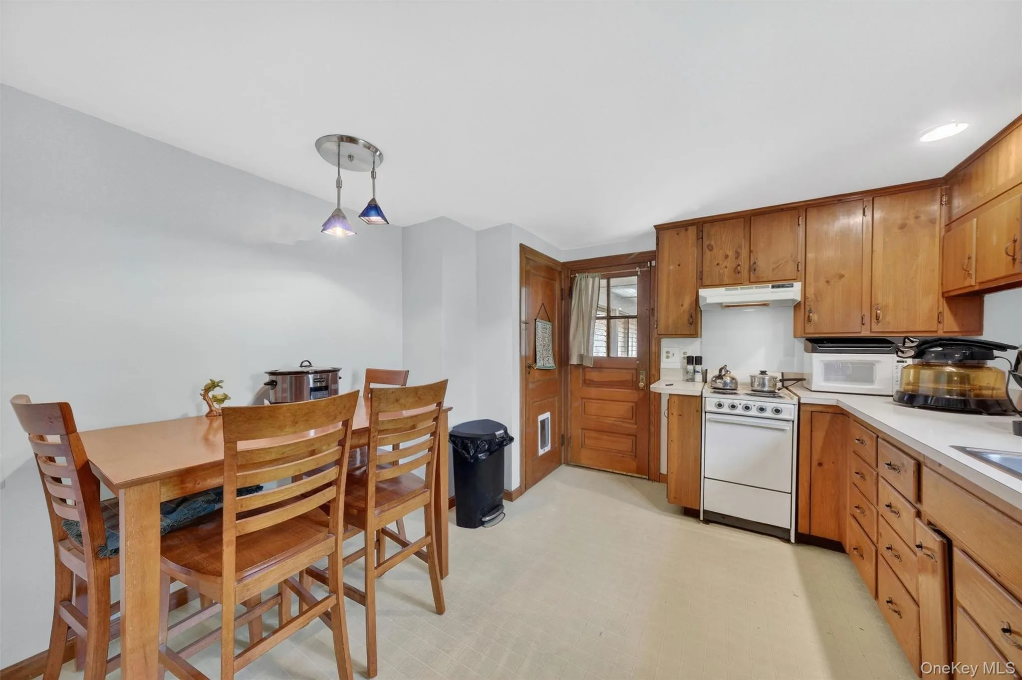 32 Merilina Avenue, Kingston, NY, 2 Bedrooms Bedrooms, 4 Rooms Rooms,1 BathroomBathrooms,Residential,For Rent,Merilina,0,1013834 32 Merilina Avenue, Kingston, NY, 2 Bedrooms Bedrooms, 4 Rooms Rooms,1 BathroomBathrooms,Residential,For Rent,Merilina,0,1013834