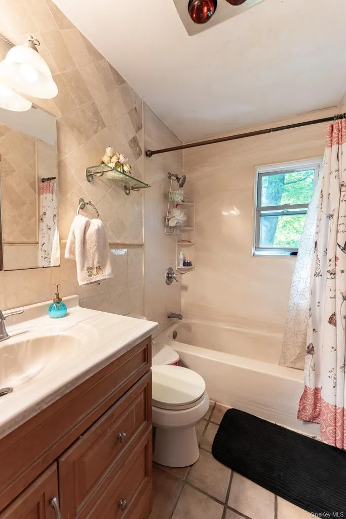 14 Englewood Terrace, Carmel, NY, 4 Bedrooms Bedrooms, 9 Rooms Rooms,2 BathroomsBathrooms,Residential,For Rent,Englewood,0,1013835 14 Englewood Terrace, Carmel, NY, 4 Bedrooms Bedrooms, 9 Rooms Rooms,2 BathroomsBathrooms,Residential,For Rent,Englewood,0,1013835