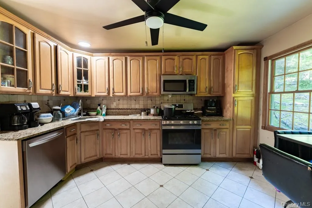 14 Englewood Terrace, Carmel, NY, 4 Bedrooms Bedrooms, 9 Rooms Rooms,2 BathroomsBathrooms,Residential,For Rent,Englewood,0,1013835 14 Englewood Terrace, Carmel, NY, 4 Bedrooms Bedrooms, 9 Rooms Rooms,2 BathroomsBathrooms,Residential,For Rent,Englewood,0,1013835