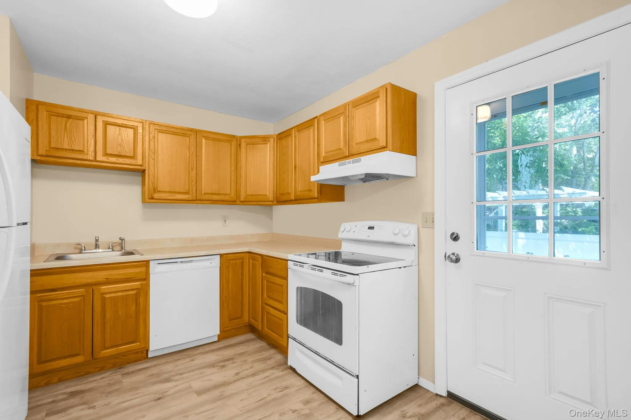 66 Norfleet Lane, Brookhaven, NY, 3 Bedrooms Bedrooms, 6 Rooms Rooms,1 BathroomBathrooms,Residential,For Rent,Norfleet,0,1013836 66 Norfleet Lane, Brookhaven, NY, 3 Bedrooms Bedrooms, 6 Rooms Rooms,1 BathroomBathrooms,Residential,For Rent,Norfleet,0,1013836