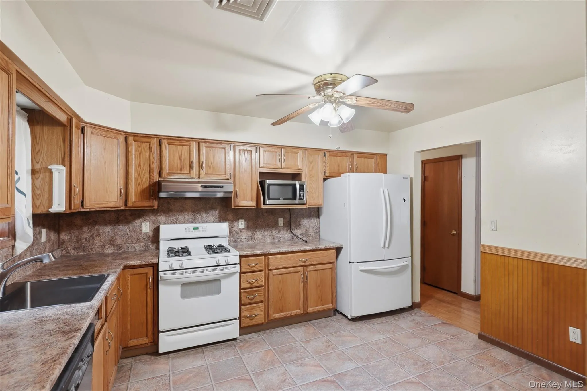 122 River Road, Shawangunk, NY, 3 Bedrooms Bedrooms, 6 Rooms Rooms,2 BathroomsBathrooms,Residential,For Rent,River,0,KEY1013837 122 River Road, Shawangunk, NY, 3 Bedrooms Bedrooms, 6 Rooms Rooms,2 BathroomsBathrooms,Residential,For Rent,River,0,KEY1013837