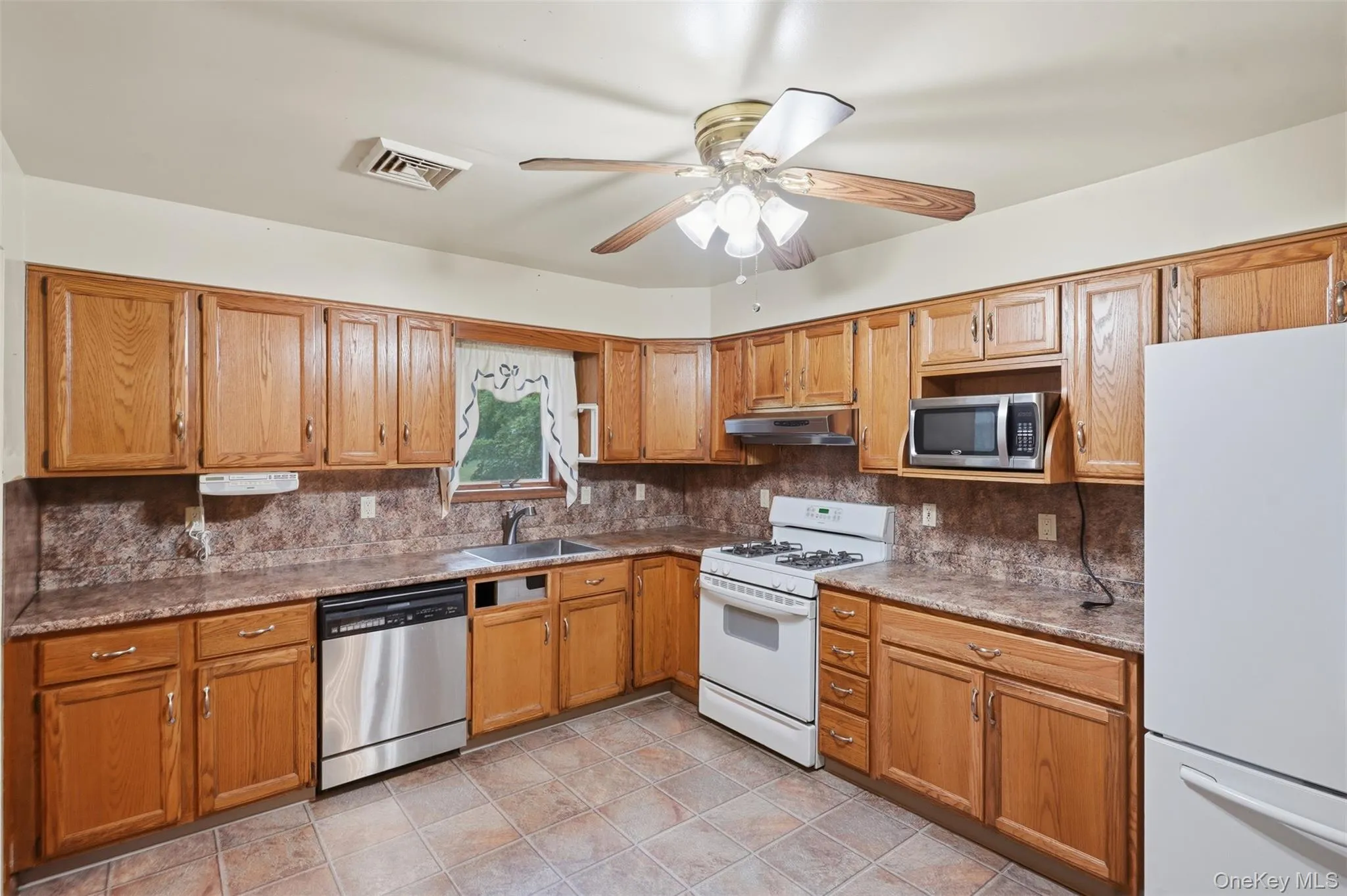 122 River Road, Shawangunk, NY, 3 Bedrooms Bedrooms, 6 Rooms Rooms,2 BathroomsBathrooms,Residential,For Rent,River,0,KEY1013837 122 River Road, Shawangunk, NY, 3 Bedrooms Bedrooms, 6 Rooms Rooms,2 BathroomsBathrooms,Residential,For Rent,River,0,KEY1013837