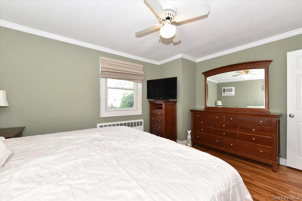 1872 Chester Drive, Hempstead, NY, 4 Bedrooms Bedrooms, 7 Rooms Rooms,2 BathroomsBathrooms,Residential,For Rent,Chester,0,1013839 1872 Chester Drive, Hempstead, NY, 4 Bedrooms Bedrooms, 7 Rooms Rooms,2 BathroomsBathrooms,Residential,For Rent,Chester,0,1013839