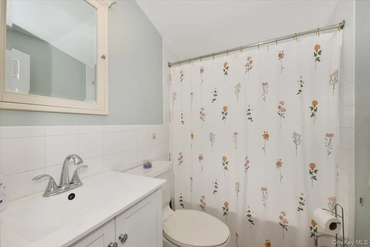 1872 Chester Drive, Hempstead, NY, 4 Bedrooms Bedrooms, 7 Rooms Rooms,2 BathroomsBathrooms,Residential,For Rent,Chester,0,1013839 1872 Chester Drive, Hempstead, NY, 4 Bedrooms Bedrooms, 7 Rooms Rooms,2 BathroomsBathrooms,Residential,For Rent,Chester,0,1013839