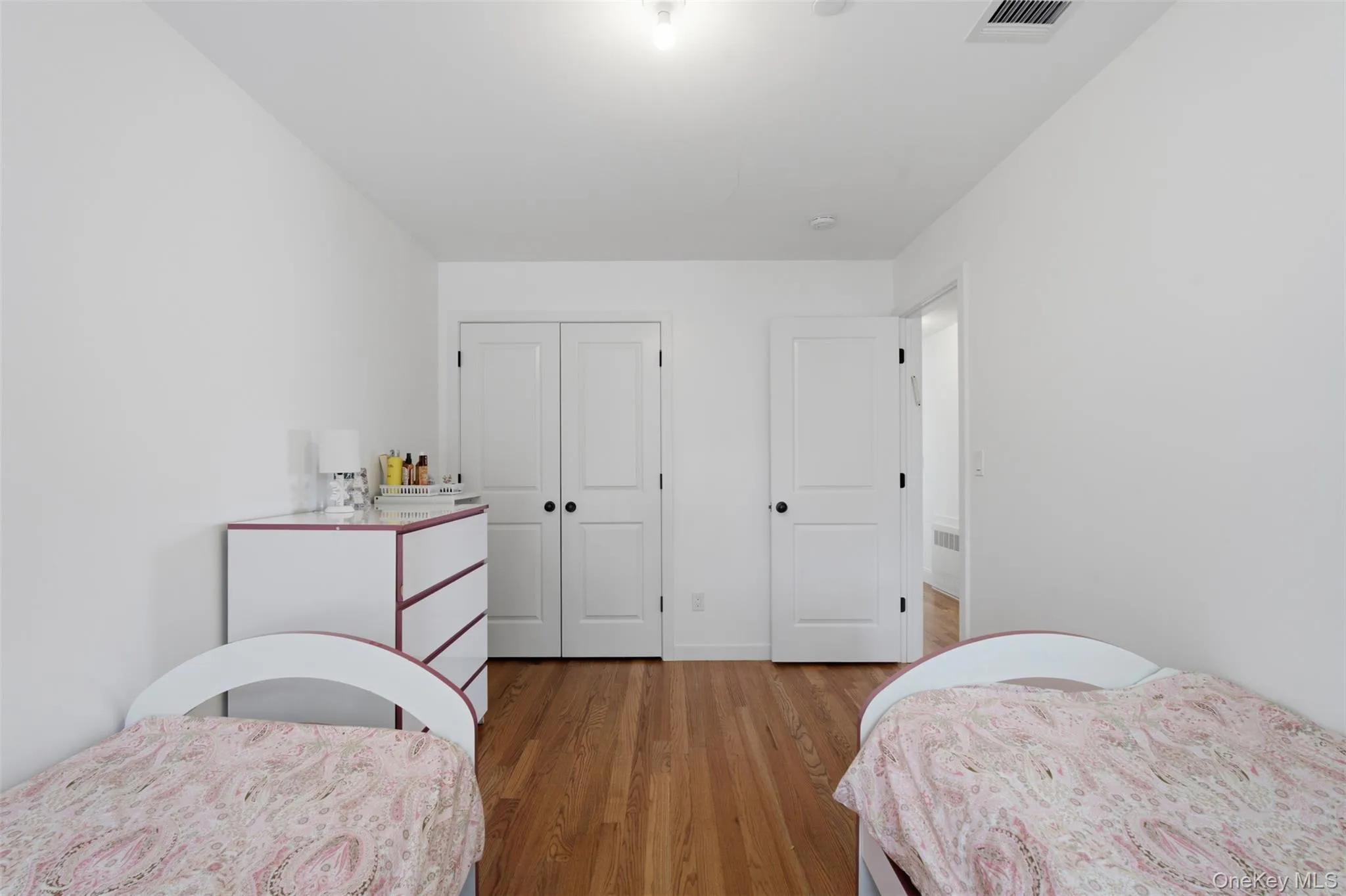 30 Stephens Place, Ramapo, NY, 4 Bedrooms Bedrooms, 8 Rooms Rooms,2 BathroomsBathrooms,Residential,For Rent,Stephens,0,1013841 30 Stephens Place, Ramapo, NY, 4 Bedrooms Bedrooms, 8 Rooms Rooms,2 BathroomsBathrooms,Residential,For Rent,Stephens,0,1013841