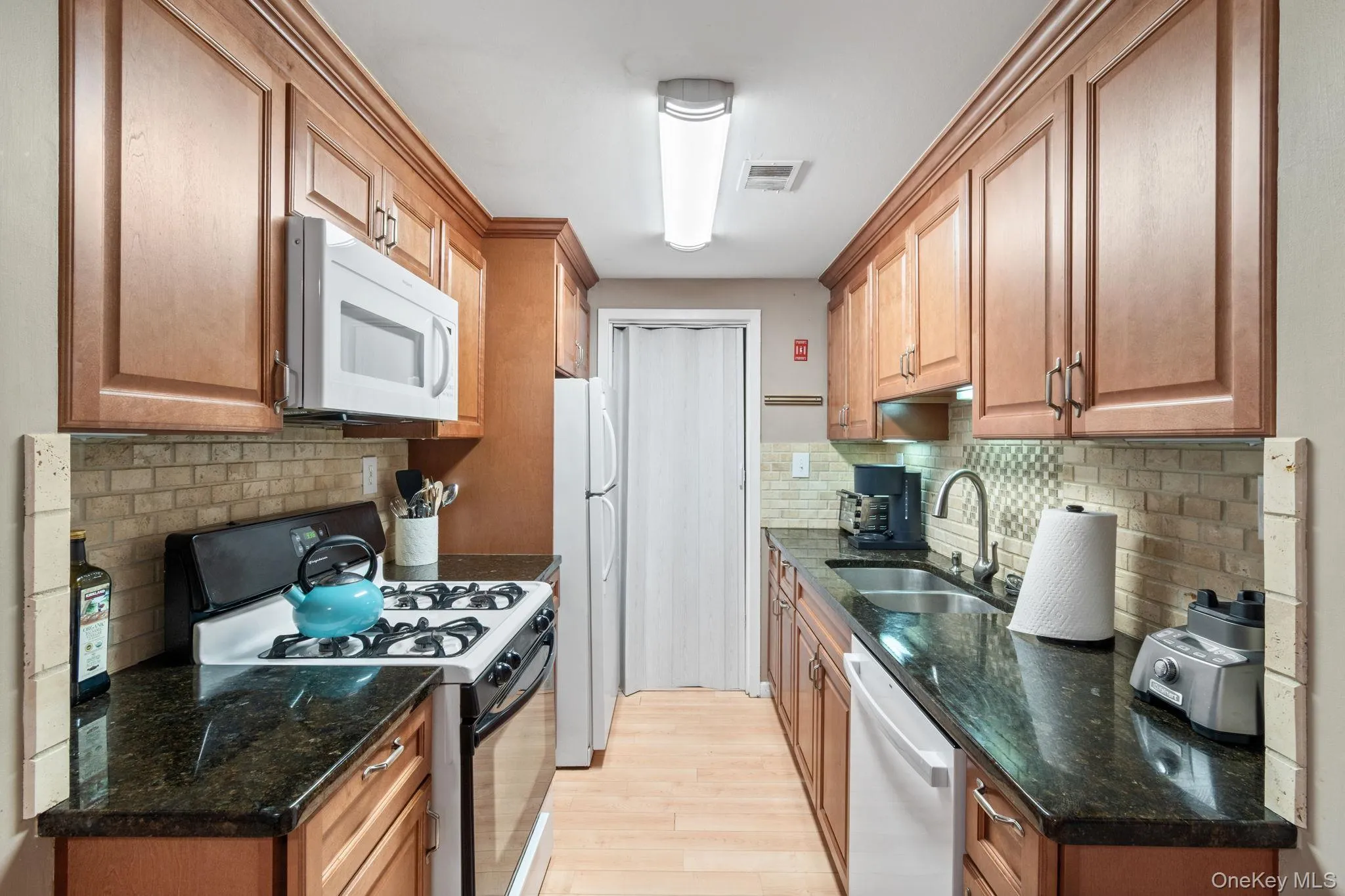 48 Birchwood Drive, Brookhaven, NY, 3 Bedrooms Bedrooms, 6 Rooms Rooms,1 BathroomBathrooms,Residential,For Rent,Birchwood,0,1013843 48 Birchwood Drive, Brookhaven, NY, 3 Bedrooms Bedrooms, 6 Rooms Rooms,1 BathroomBathrooms,Residential,For Rent,Birchwood,0,1013843