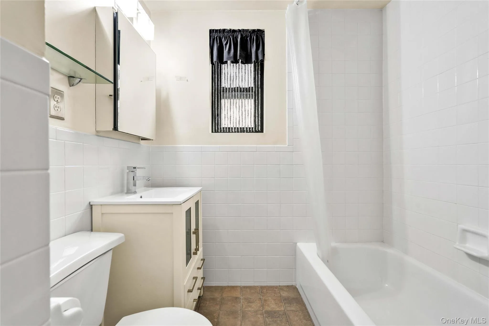 28-02 141st Street, New York, NY, 2 Bedrooms Bedrooms, 5 Rooms Rooms,1 BathroomBathrooms,Residential,For Rent,141st,0,1013844 28-02 141st Street, New York, NY, 2 Bedrooms Bedrooms, 5 Rooms Rooms,1 BathroomBathrooms,Residential,For Rent,141st,0,1013844