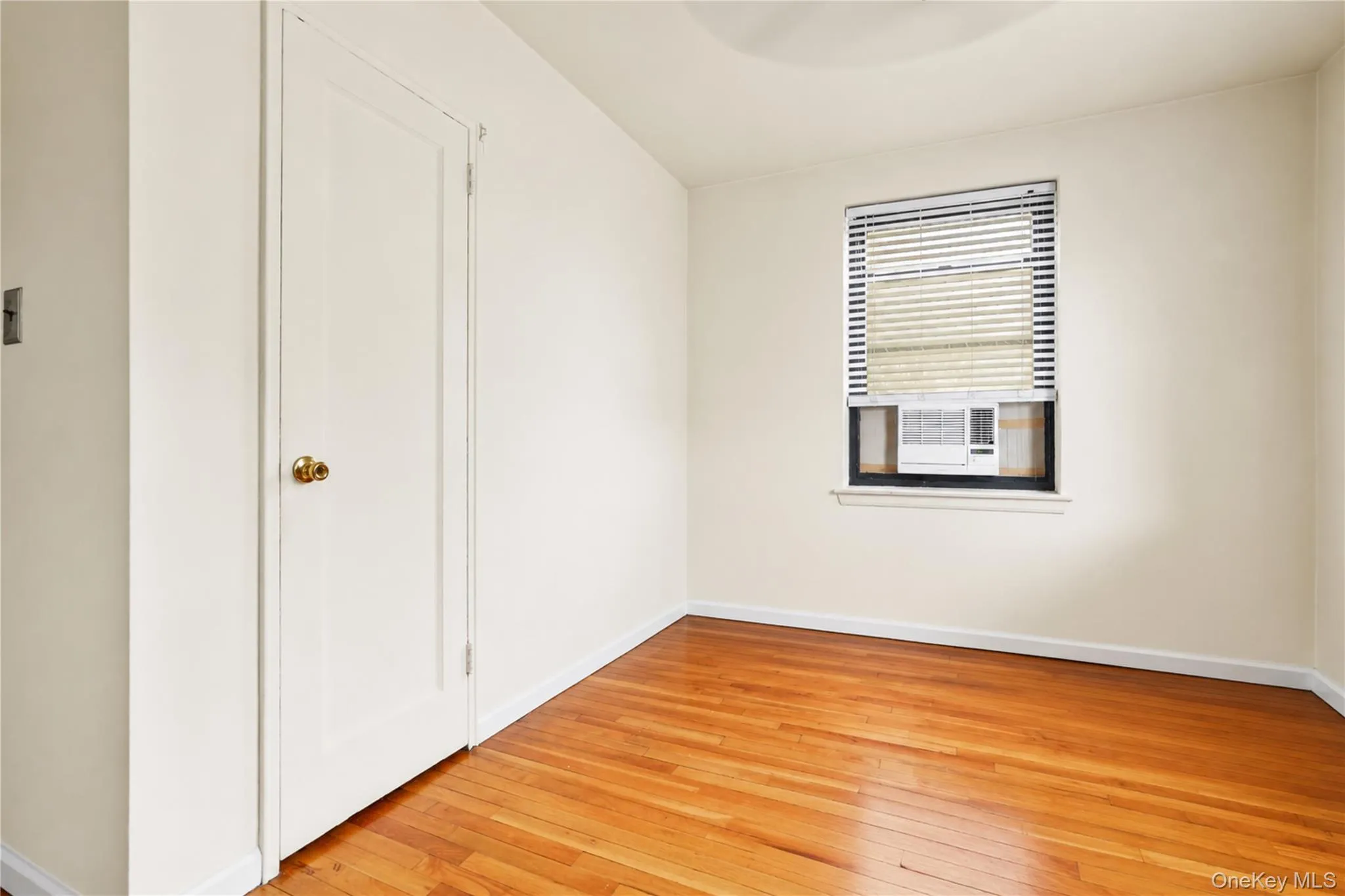 28-02 141st Street, New York, NY, 2 Bedrooms Bedrooms, 5 Rooms Rooms,1 BathroomBathrooms,Residential,For Rent,141st,0,1013844 28-02 141st Street, New York, NY, 2 Bedrooms Bedrooms, 5 Rooms Rooms,1 BathroomBathrooms,Residential,For Rent,141st,0,1013844