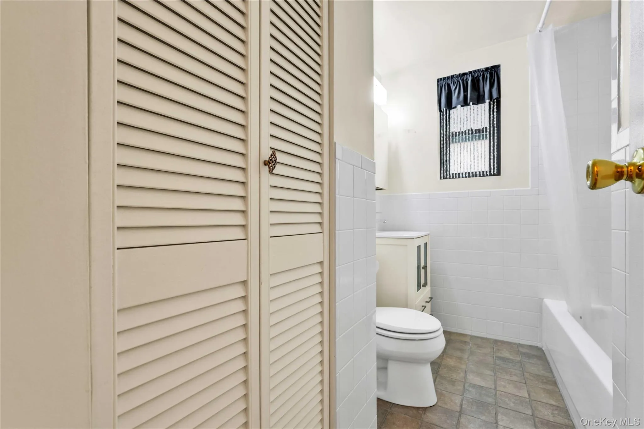 28-02 141st Street, New York, NY, 2 Bedrooms Bedrooms, 5 Rooms Rooms,1 BathroomBathrooms,Residential,For Rent,141st,0,1013844 28-02 141st Street, New York, NY, 2 Bedrooms Bedrooms, 5 Rooms Rooms,1 BathroomBathrooms,Residential,For Rent,141st,0,1013844