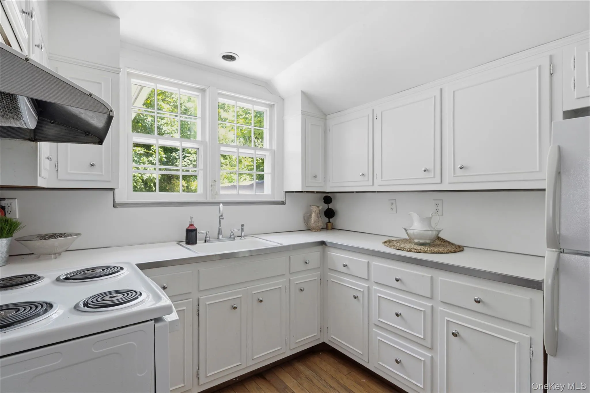 1680 Sea Road, Southampton, NY, 3 Bedrooms Bedrooms, 10 Rooms Rooms,2 BathroomsBathrooms,Residential,For Rent,Sea,0,KEY1013845 1680 Sea Road, Southampton, NY, 3 Bedrooms Bedrooms, 10 Rooms Rooms,2 BathroomsBathrooms,Residential,For Rent,Sea,0,KEY1013845
