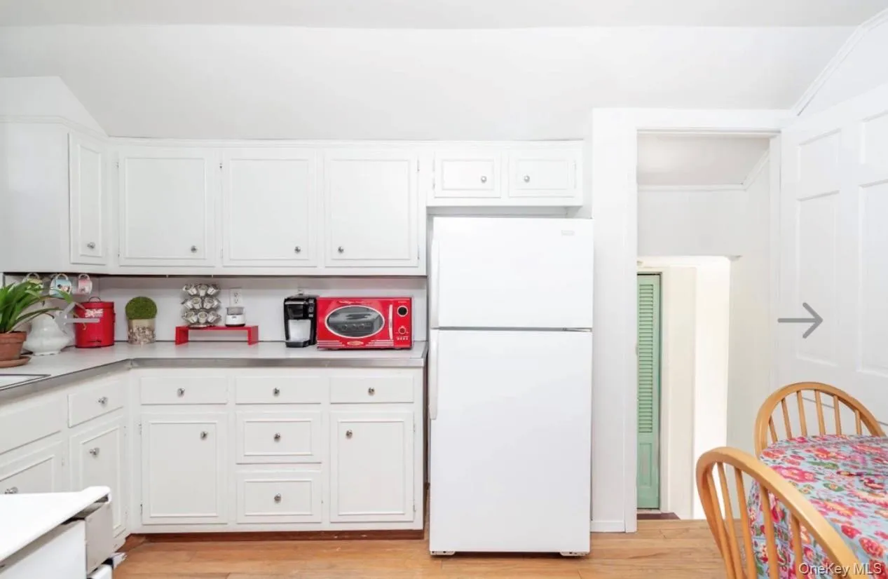 1680 Sea Road, Southampton, NY, 3 Bedrooms Bedrooms, 10 Rooms Rooms,2 BathroomsBathrooms,Residential,For Rent,Sea,0,KEY1013845 1680 Sea Road, Southampton, NY, 3 Bedrooms Bedrooms, 10 Rooms Rooms,2 BathroomsBathrooms,Residential,For Rent,Sea,0,KEY1013845