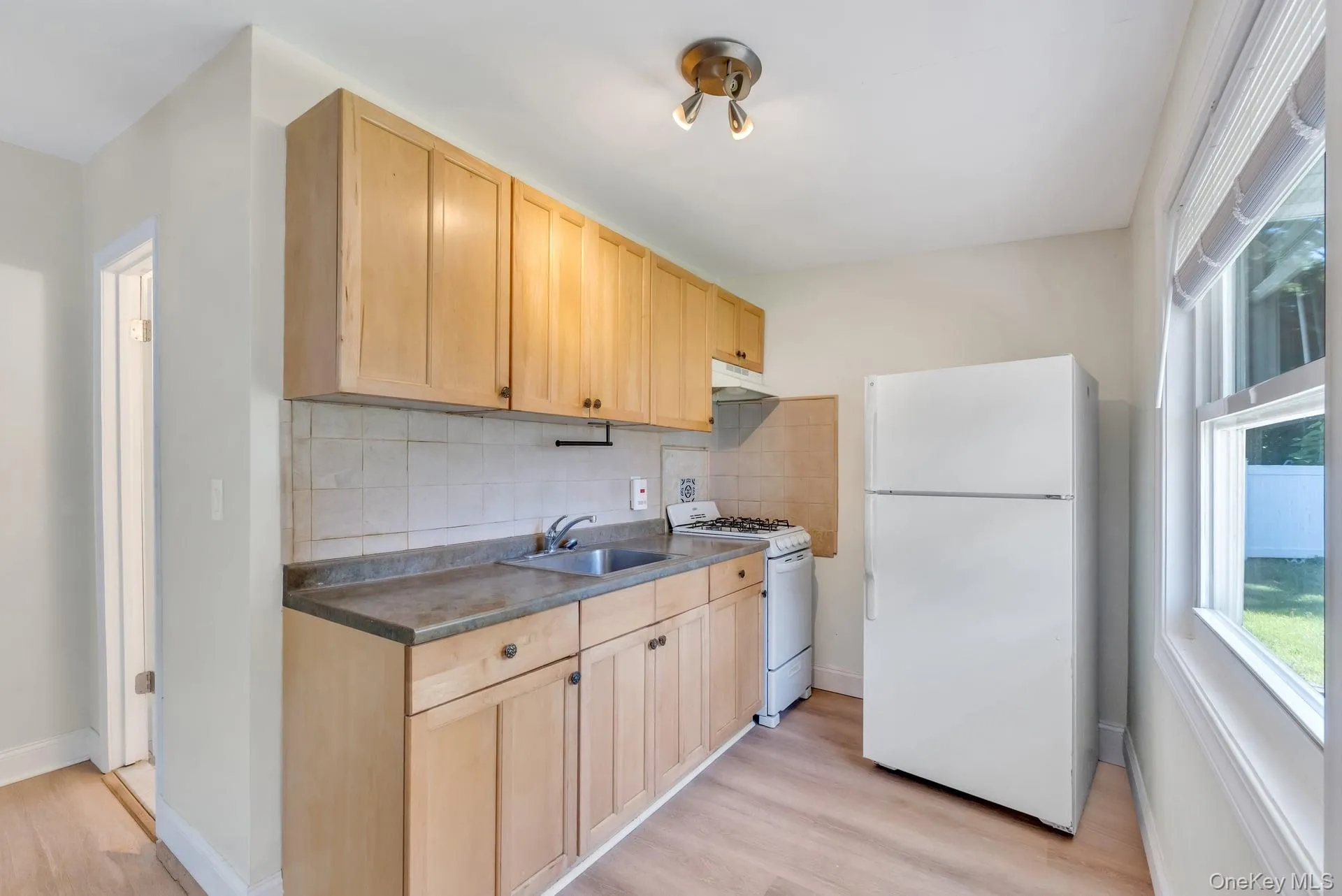 22 Wagon Lane, Brookhaven, NY, 3 Bedrooms Bedrooms, 7 Rooms Rooms,3 BathroomsBathrooms,Residential,For Rent,Wagon,0,1013847 22 Wagon Lane, Brookhaven, NY, 3 Bedrooms Bedrooms, 7 Rooms Rooms,3 BathroomsBathrooms,Residential,For Rent,Wagon,0,1013847