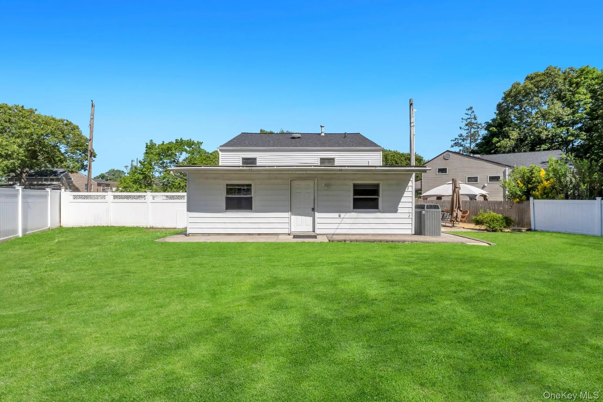 22 Wagon Lane, Brookhaven, NY, 3 Bedrooms Bedrooms, 7 Rooms Rooms,3 BathroomsBathrooms,Residential,For Rent,Wagon,0,1013847 22 Wagon Lane, Brookhaven, NY, 3 Bedrooms Bedrooms, 7 Rooms Rooms,3 BathroomsBathrooms,Residential,For Rent,Wagon,0,1013847