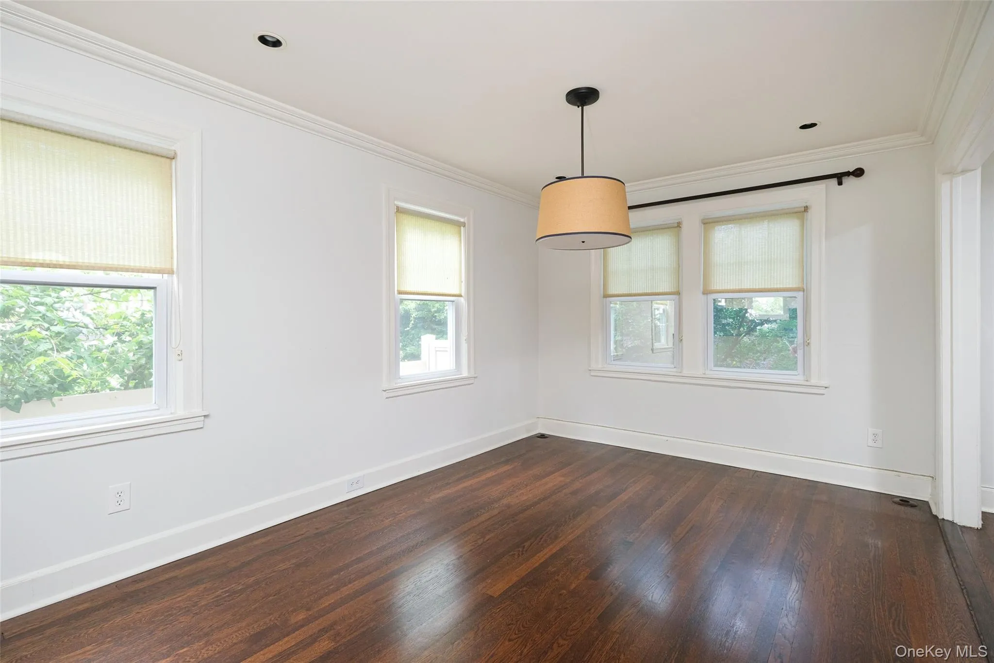 94 Kensington Road, Eastchester, NY, 3 Bedrooms Bedrooms, 7 Rooms Rooms,2 BathroomsBathrooms,Residential Lease,For Rent,Kensington,0,1013848 94 Kensington Road, Eastchester, NY, 3 Bedrooms Bedrooms, 7 Rooms Rooms,2 BathroomsBathrooms,Residential Lease,For Rent,Kensington,0,1013848