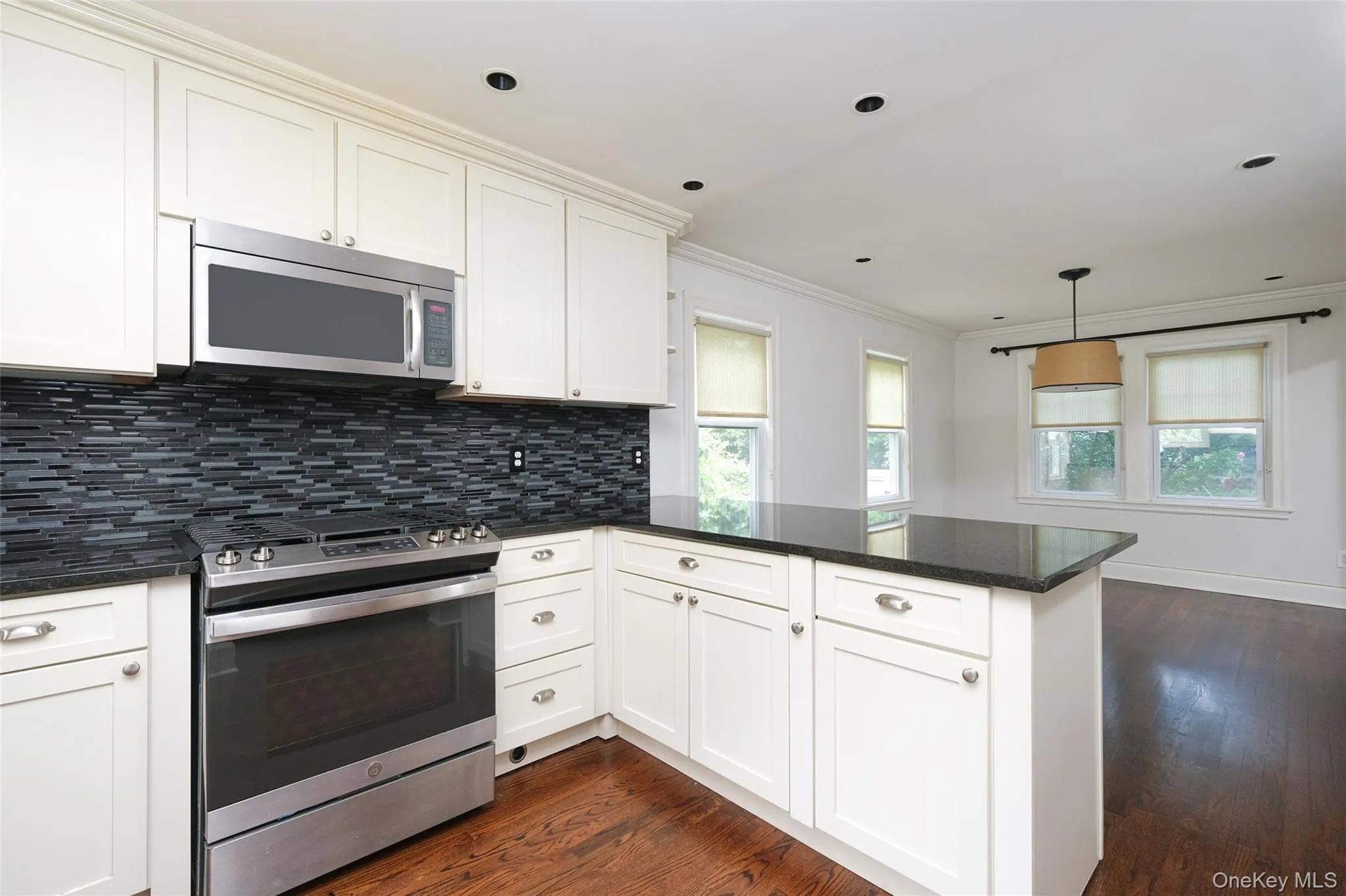 94 Kensington Road, Eastchester, NY, 3 Bedrooms Bedrooms, 7 Rooms Rooms,2 BathroomsBathrooms,Residential Lease,For Rent,Kensington,0,1013848 94 Kensington Road, Eastchester, NY, 3 Bedrooms Bedrooms, 7 Rooms Rooms,2 BathroomsBathrooms,Residential Lease,For Rent,Kensington,0,1013848