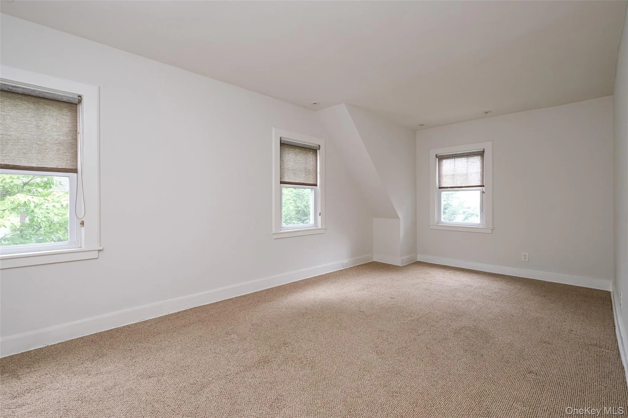 94 Kensington Road, Eastchester, NY, 3 Bedrooms Bedrooms, 7 Rooms Rooms,2 BathroomsBathrooms,Residential Lease,For Rent,Kensington,0,1013848 94 Kensington Road, Eastchester, NY, 3 Bedrooms Bedrooms, 7 Rooms Rooms,2 BathroomsBathrooms,Residential Lease,For Rent,Kensington,0,1013848