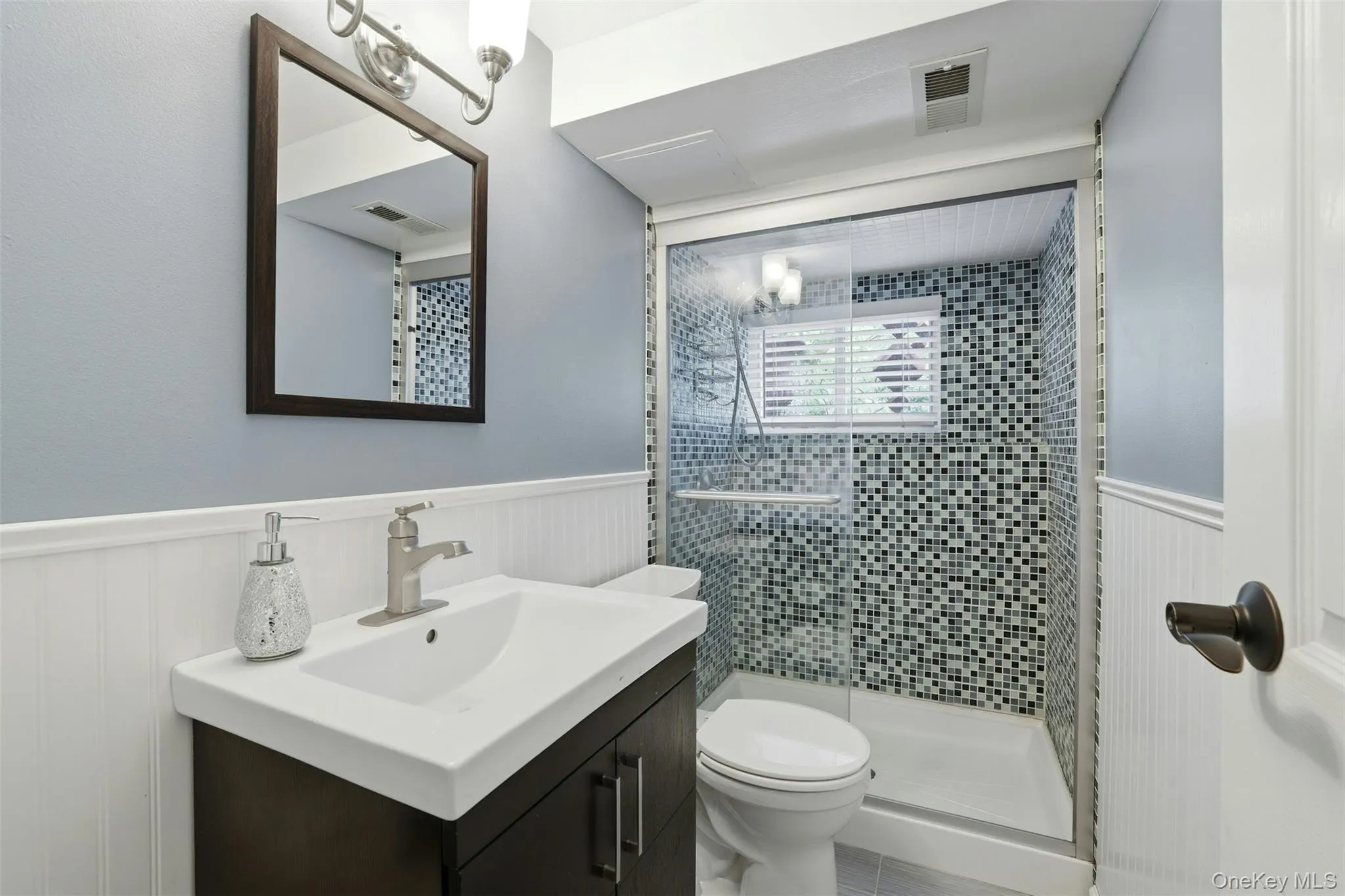 5 Pine Hill Lane, Huntington, NY, 3 Bedrooms Bedrooms, 7 Rooms Rooms,2 BathroomsBathrooms,Residential,For Rent,Pine Hill,0,1013852 5 Pine Hill Lane, Huntington, NY, 3 Bedrooms Bedrooms, 7 Rooms Rooms,2 BathroomsBathrooms,Residential,For Rent,Pine Hill,0,1013852