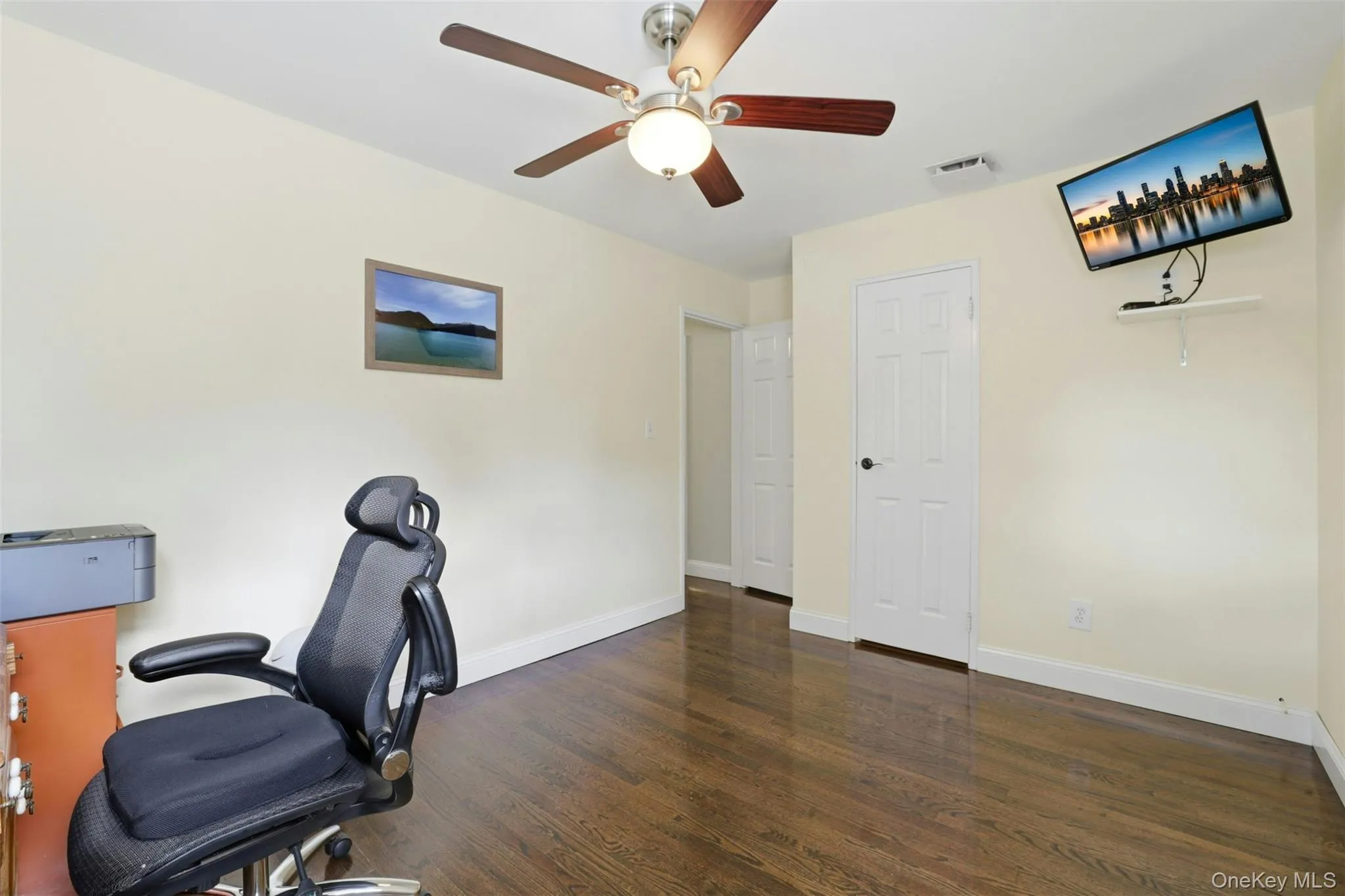 5 Pine Hill Lane, Huntington, NY, 3 Bedrooms Bedrooms, 7 Rooms Rooms,2 BathroomsBathrooms,Residential,For Rent,Pine Hill,0,1013852 5 Pine Hill Lane, Huntington, NY, 3 Bedrooms Bedrooms, 7 Rooms Rooms,2 BathroomsBathrooms,Residential,For Rent,Pine Hill,0,1013852