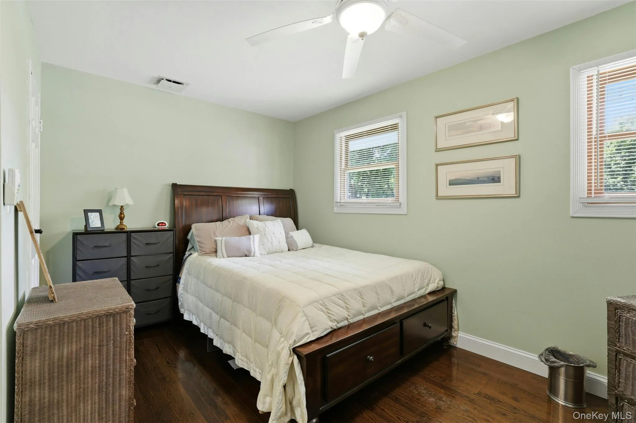 5 Pine Hill Lane, Huntington, NY, 3 Bedrooms Bedrooms, 7 Rooms Rooms,2 BathroomsBathrooms,Residential,For Rent,Pine Hill,0,1013852 5 Pine Hill Lane, Huntington, NY, 3 Bedrooms Bedrooms, 7 Rooms Rooms,2 BathroomsBathrooms,Residential,For Rent,Pine Hill,0,1013852