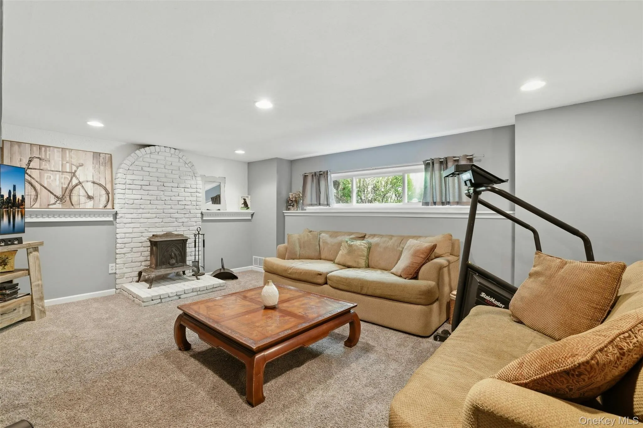 5 Pine Hill Lane, Huntington, NY, 3 Bedrooms Bedrooms, 7 Rooms Rooms,2 BathroomsBathrooms,Residential,For Rent,Pine Hill,0,1013852 5 Pine Hill Lane, Huntington, NY, 3 Bedrooms Bedrooms, 7 Rooms Rooms,2 BathroomsBathrooms,Residential,For Rent,Pine Hill,0,1013852
