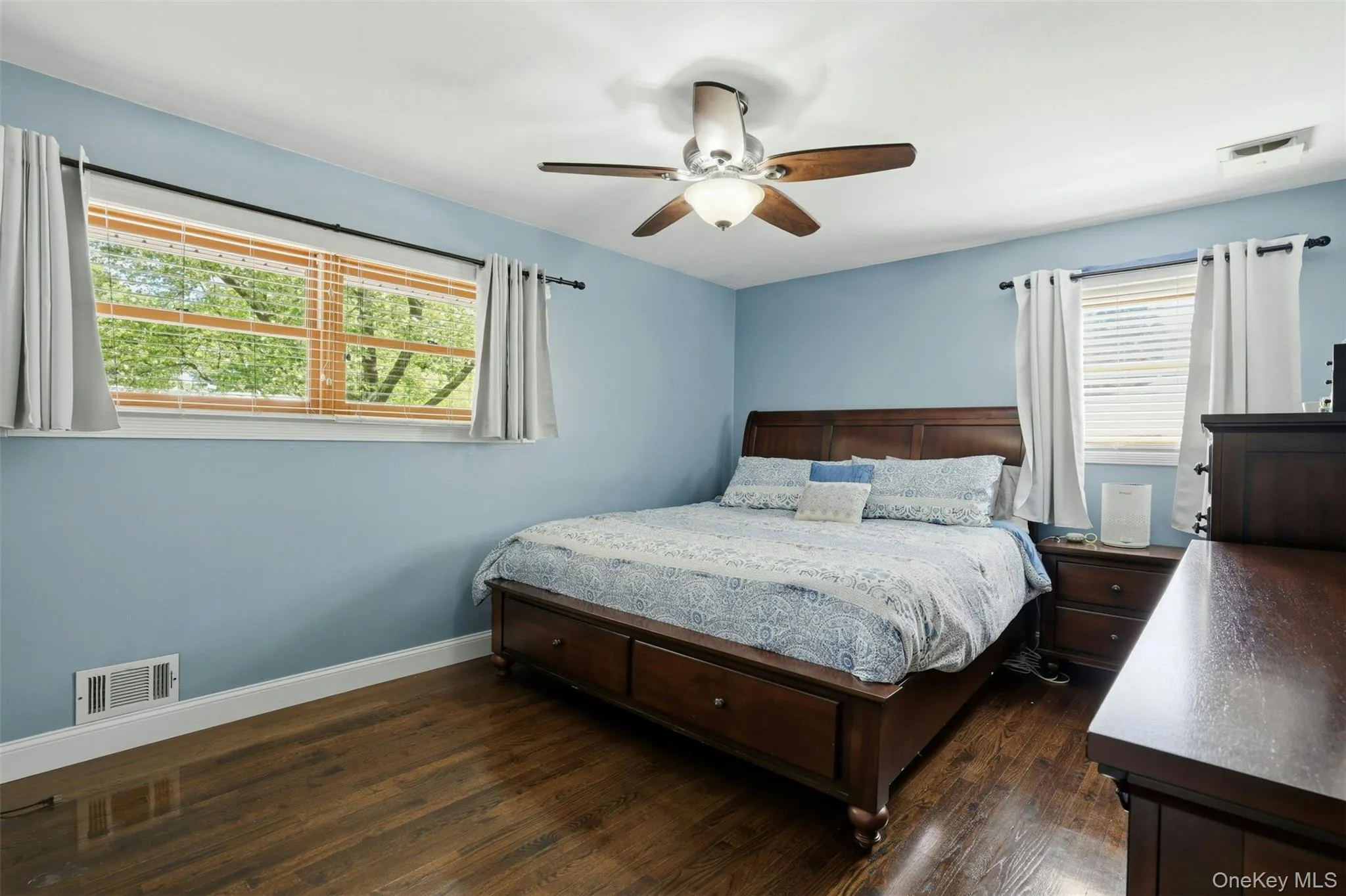 5 Pine Hill Lane, Huntington, NY, 3 Bedrooms Bedrooms, 7 Rooms Rooms,2 BathroomsBathrooms,Residential,For Rent,Pine Hill,0,1013852 5 Pine Hill Lane, Huntington, NY, 3 Bedrooms Bedrooms, 7 Rooms Rooms,2 BathroomsBathrooms,Residential,For Rent,Pine Hill,0,1013852