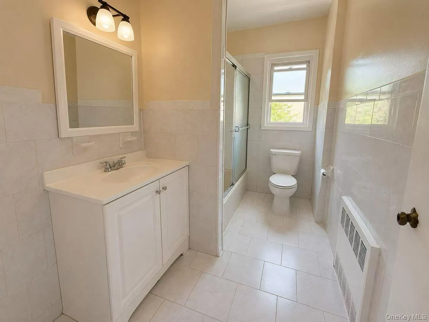 61-32 172nd, New York, NY, 3 Bedrooms Bedrooms, 5 Rooms Rooms,1 BathroomBathrooms,Residential Lease,For Rent,172nd,0,1013855 61-32 172nd, New York, NY, 3 Bedrooms Bedrooms, 5 Rooms Rooms,1 BathroomBathrooms,Residential Lease,For Rent,172nd,0,1013855