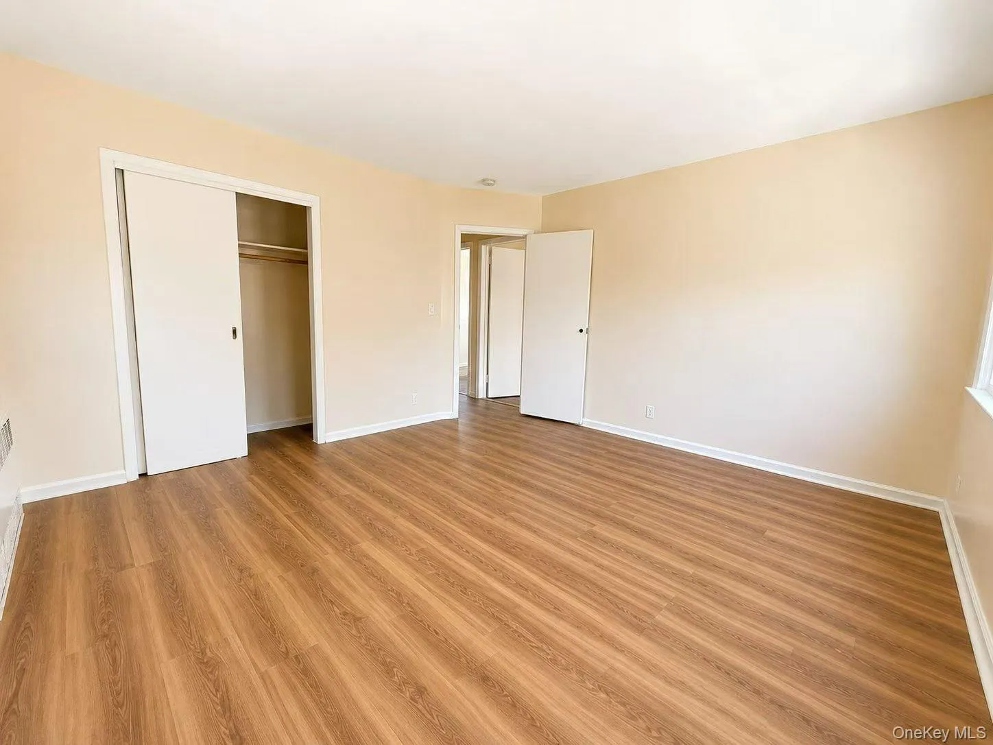 61-32 172nd, New York, NY, 3 Bedrooms Bedrooms, 5 Rooms Rooms,1 BathroomBathrooms,Residential Lease,For Rent,172nd,0,1013855 61-32 172nd, New York, NY, 3 Bedrooms Bedrooms, 5 Rooms Rooms,1 BathroomBathrooms,Residential Lease,For Rent,172nd,0,1013855