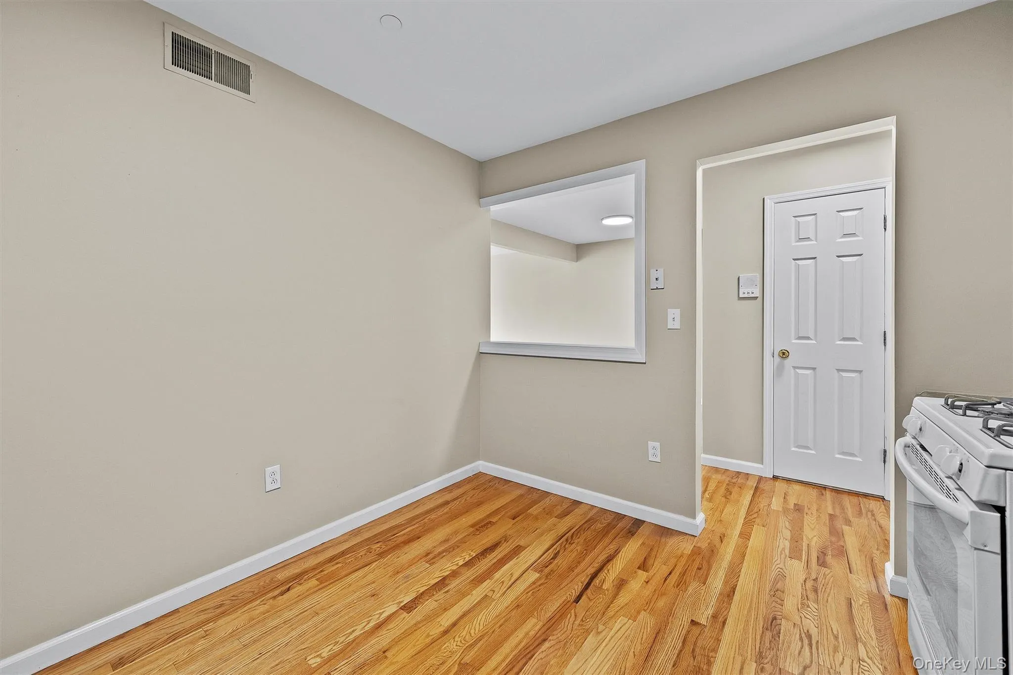 10-12 Chestnut Street, Ramapo, NY, 2 Bedrooms Bedrooms, 8 Rooms Rooms,1 BathroomBathrooms,Residential Lease,For Rent,Chestnut,0,1013860 10-12 Chestnut Street, Ramapo, NY, 2 Bedrooms Bedrooms, 8 Rooms Rooms,1 BathroomBathrooms,Residential Lease,For Rent,Chestnut,0,1013860