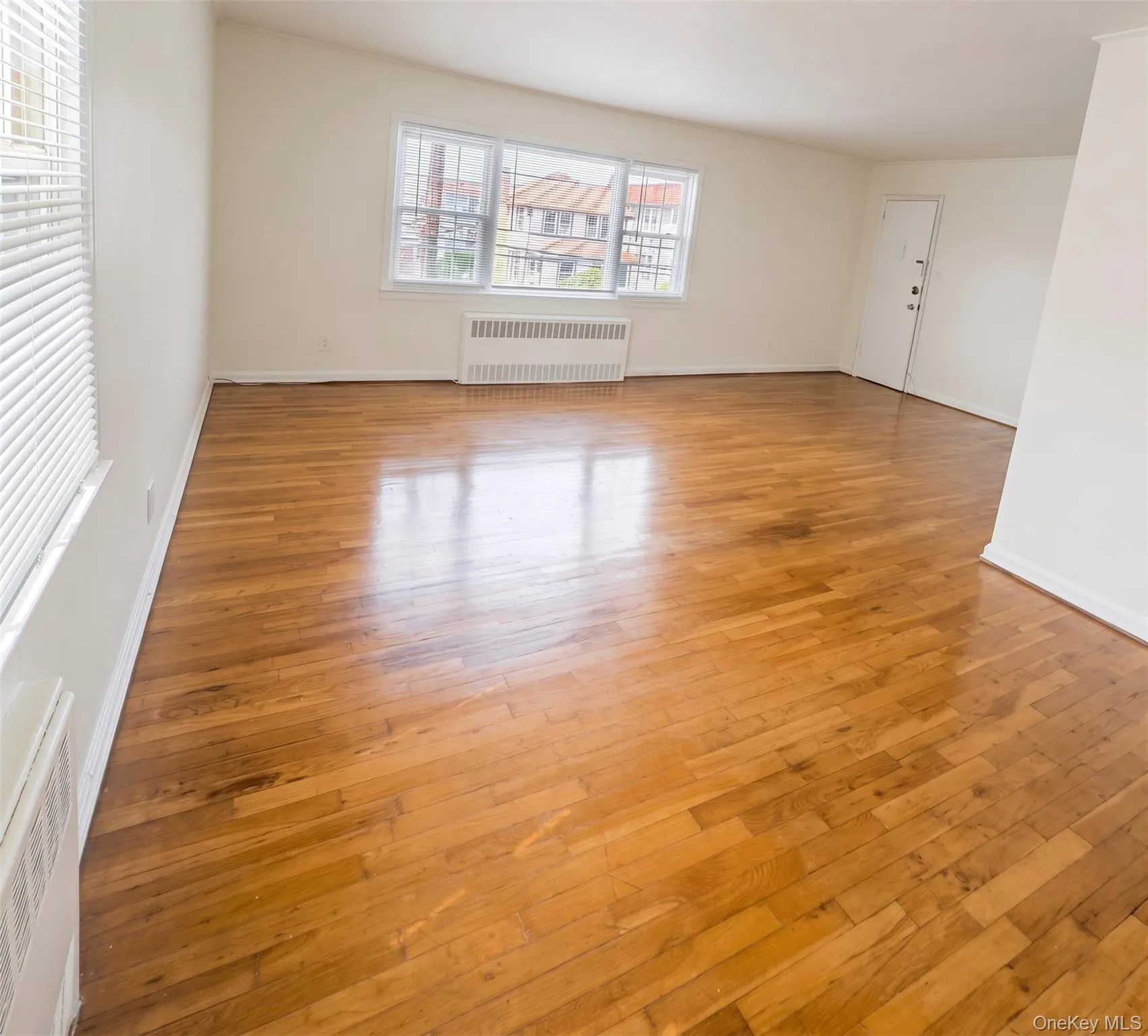 2711 Deerfield Road, New York, NY, 2 Bedrooms Bedrooms, 3 Rooms Rooms,1 BathroomBathrooms,Residential Lease,For Rent,Deerfield,0,1013861 2711 Deerfield Road, New York, NY, 2 Bedrooms Bedrooms, 3 Rooms Rooms,1 BathroomBathrooms,Residential Lease,For Rent,Deerfield,0,1013861